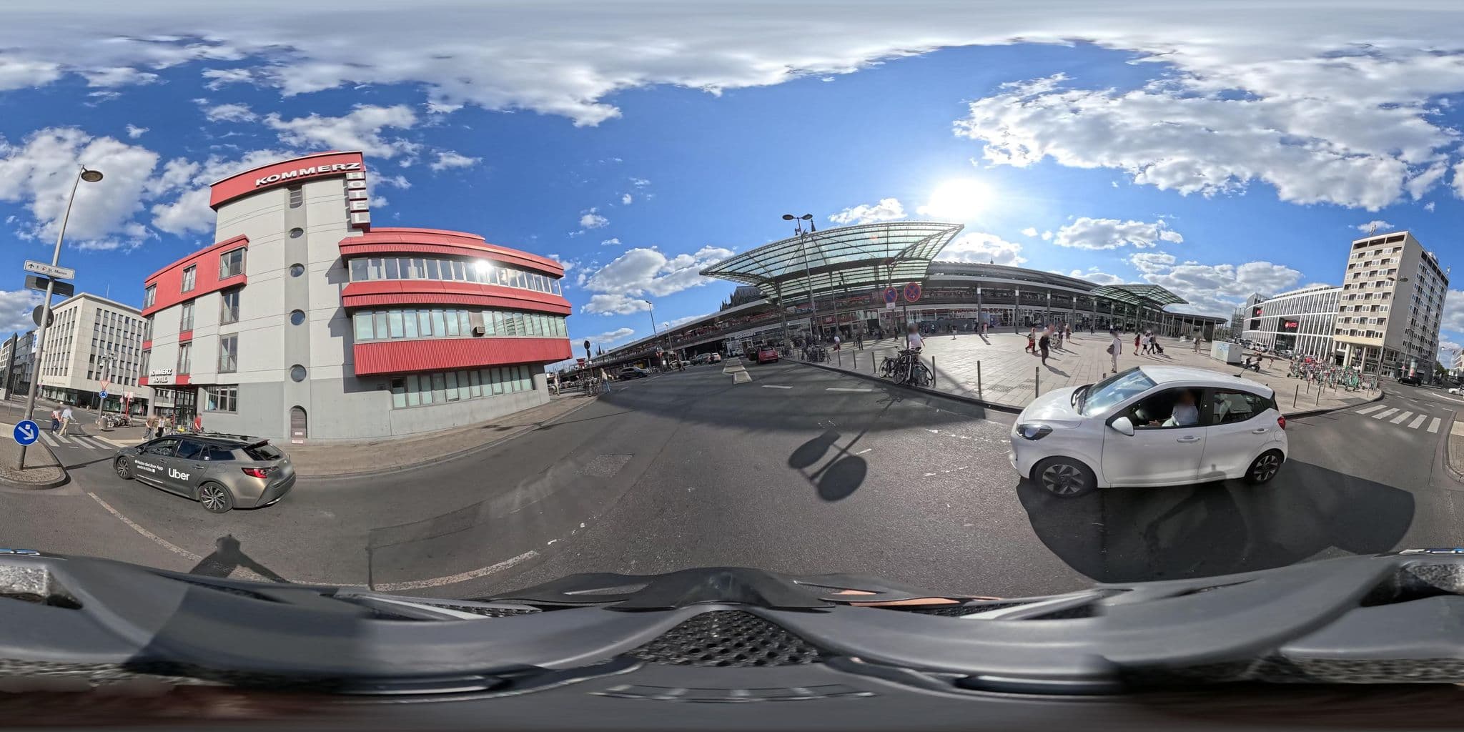Street view near Kommerz, Altstadt Nord — © popball (CC BY-SA · Mapillary)
