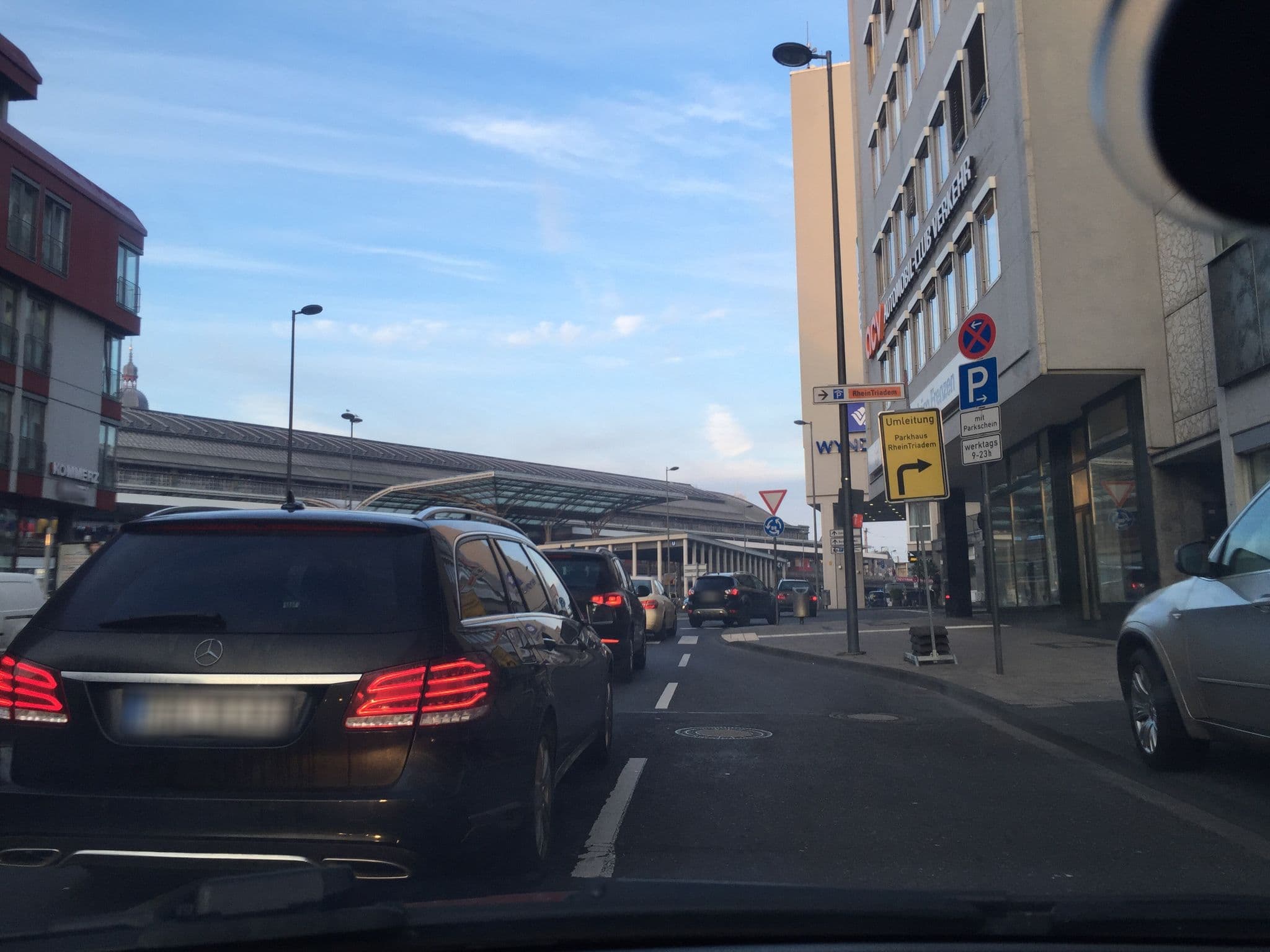Street view near Breslauer Hof am Dom, Altstadt Nord — © avataryt (CC BY-SA · Mapillary)