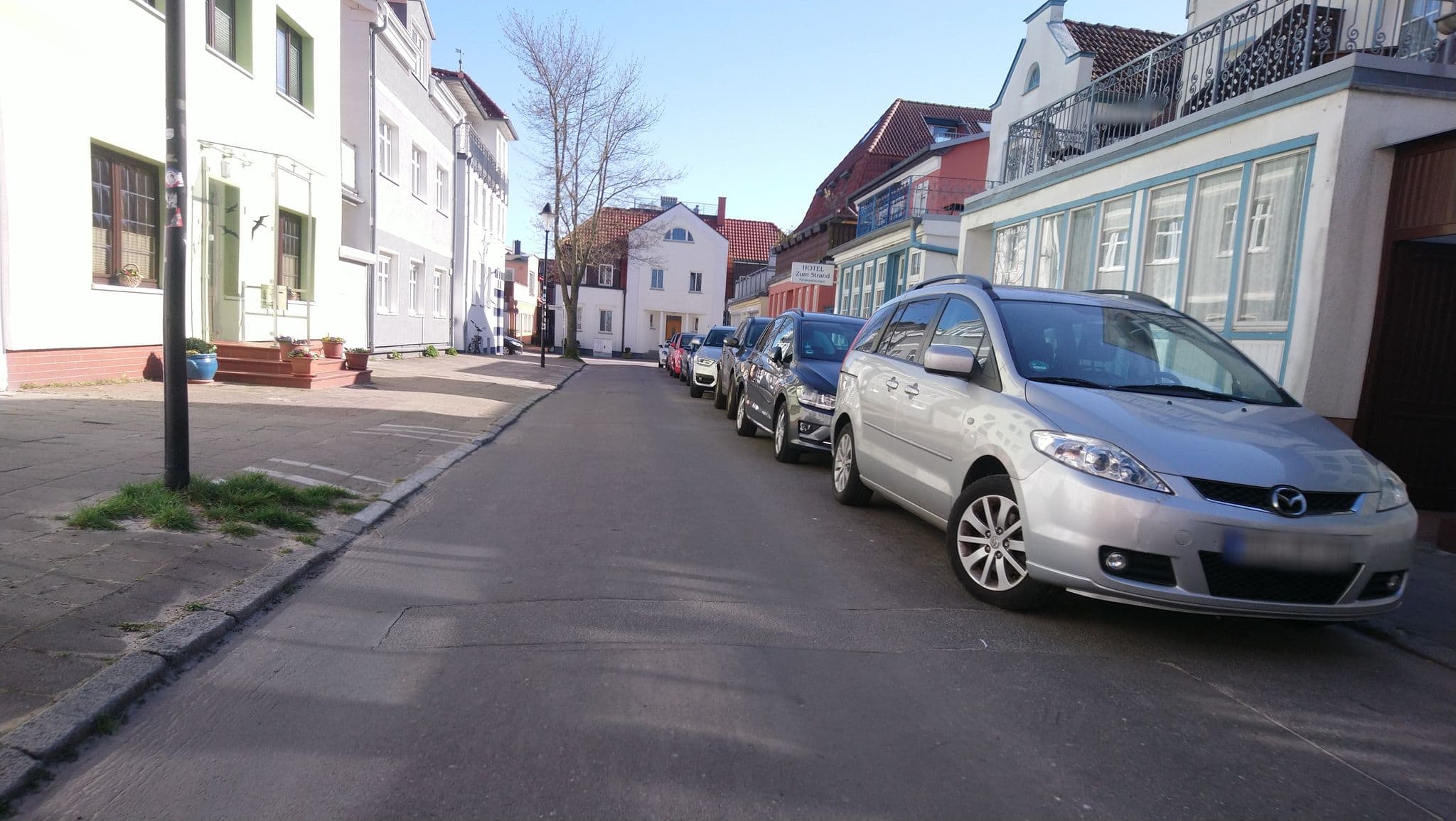 Street view near Pension Zum Strand, Warnemünde — © 8of9 (CC BY-SA · Mapillary)