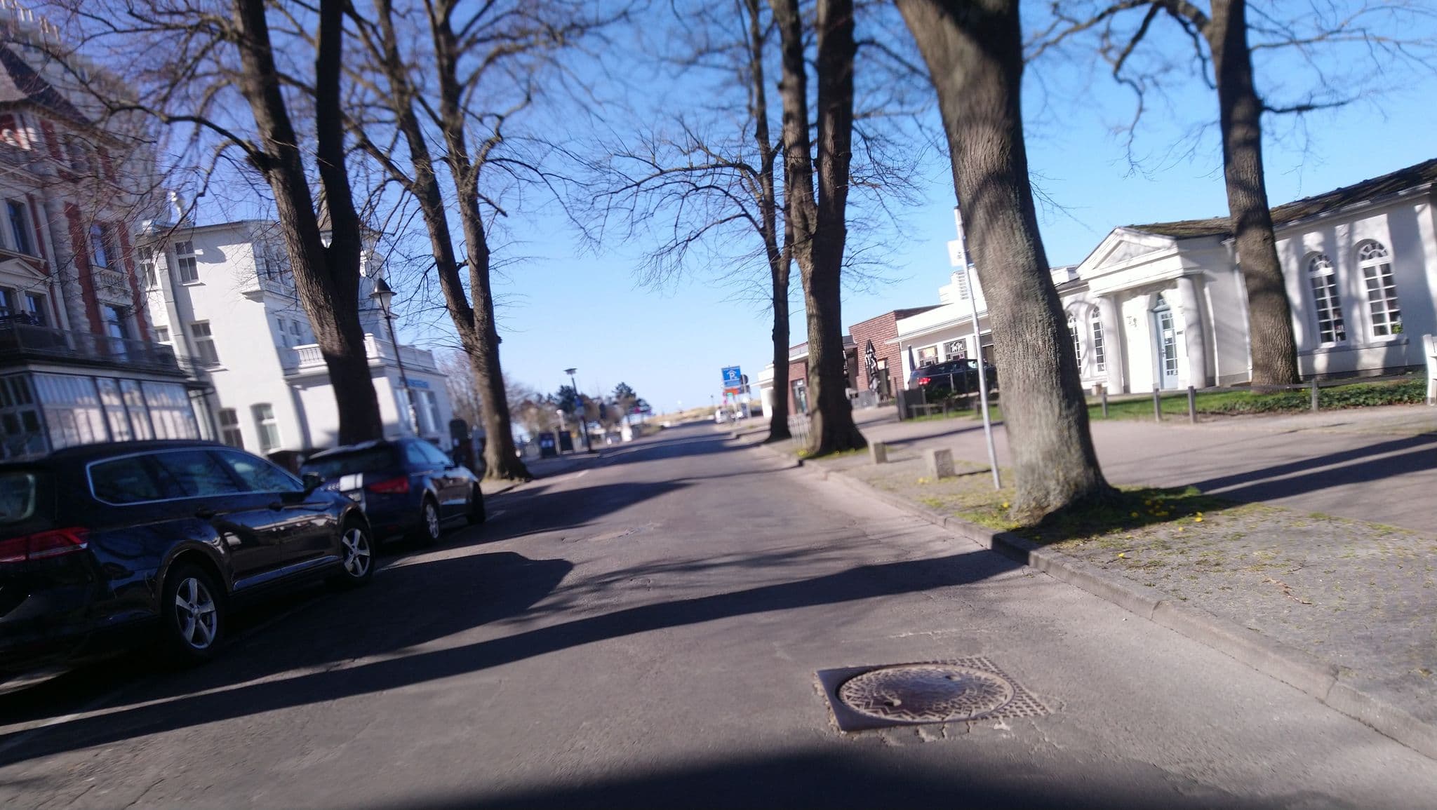 Street view near Kurparkhotel Warnemünde, Warnemünde — © 8of9 (CC BY-SA · Mapillary)