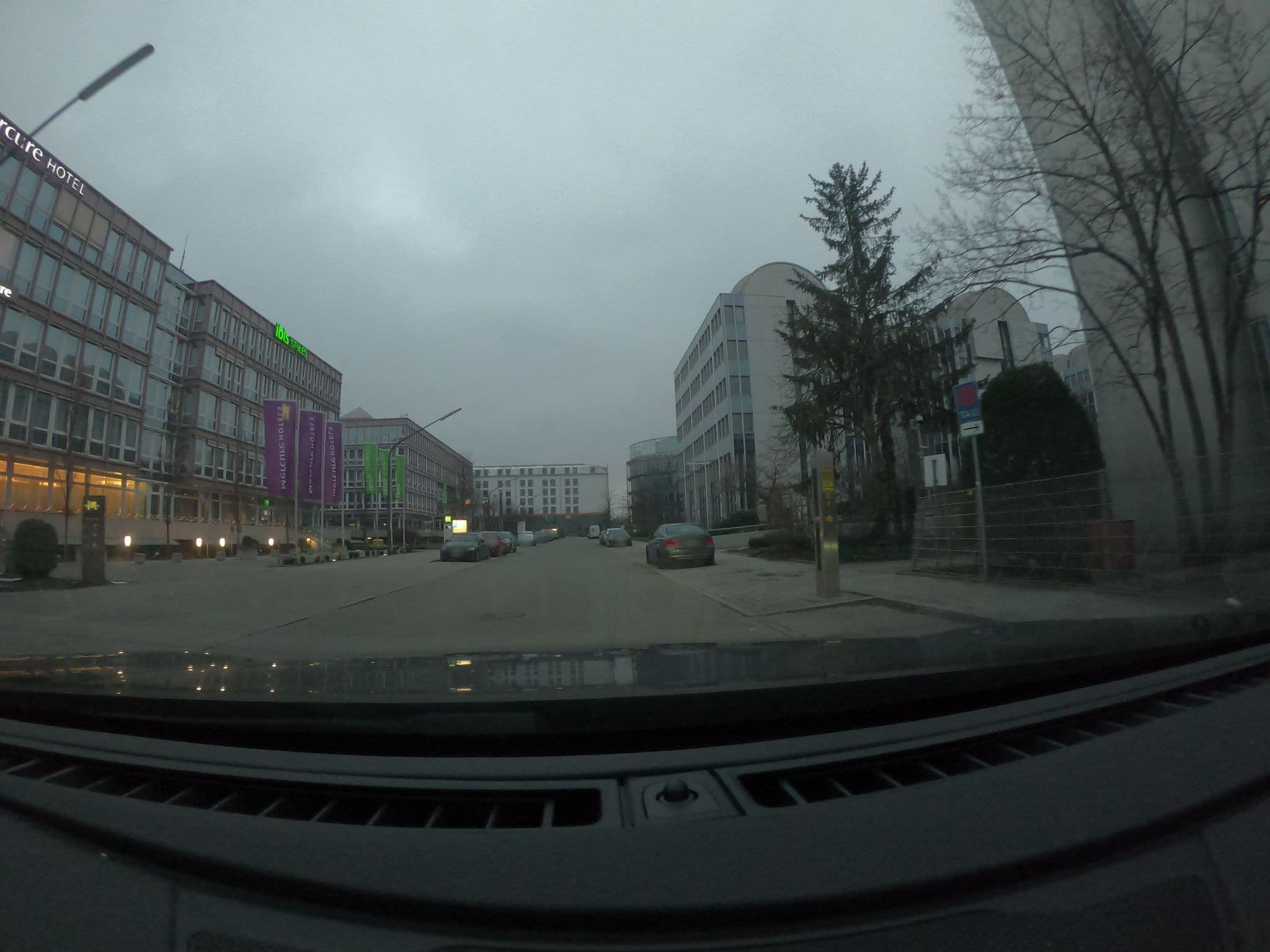Street view near Tulip Inn München Messe, Bogenhausen — © natebus (CC BY-SA · Mapillary)