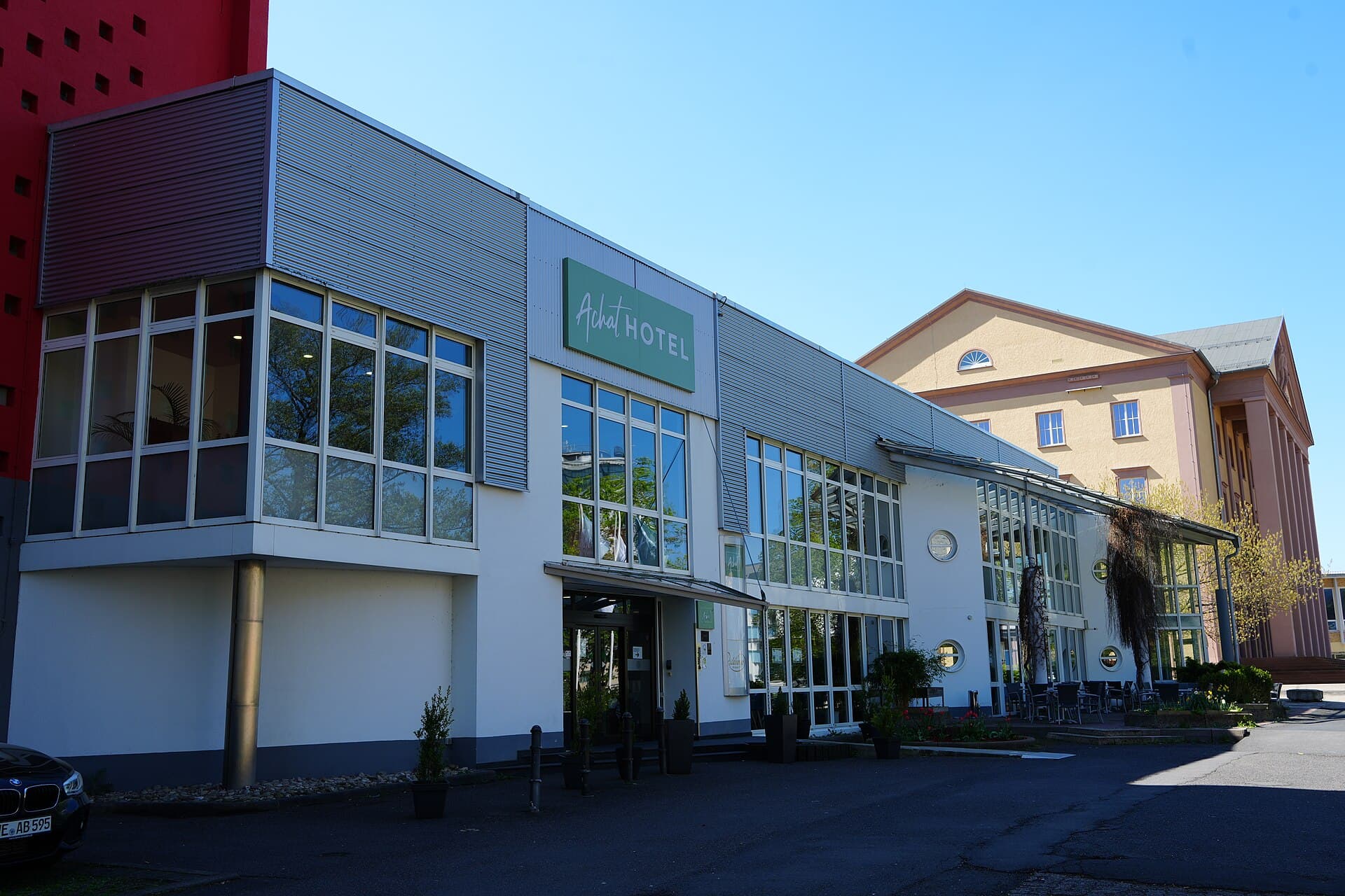 Achat Hotel Suhl (via Wikimedia Commons, CC BY-SA 4.0)