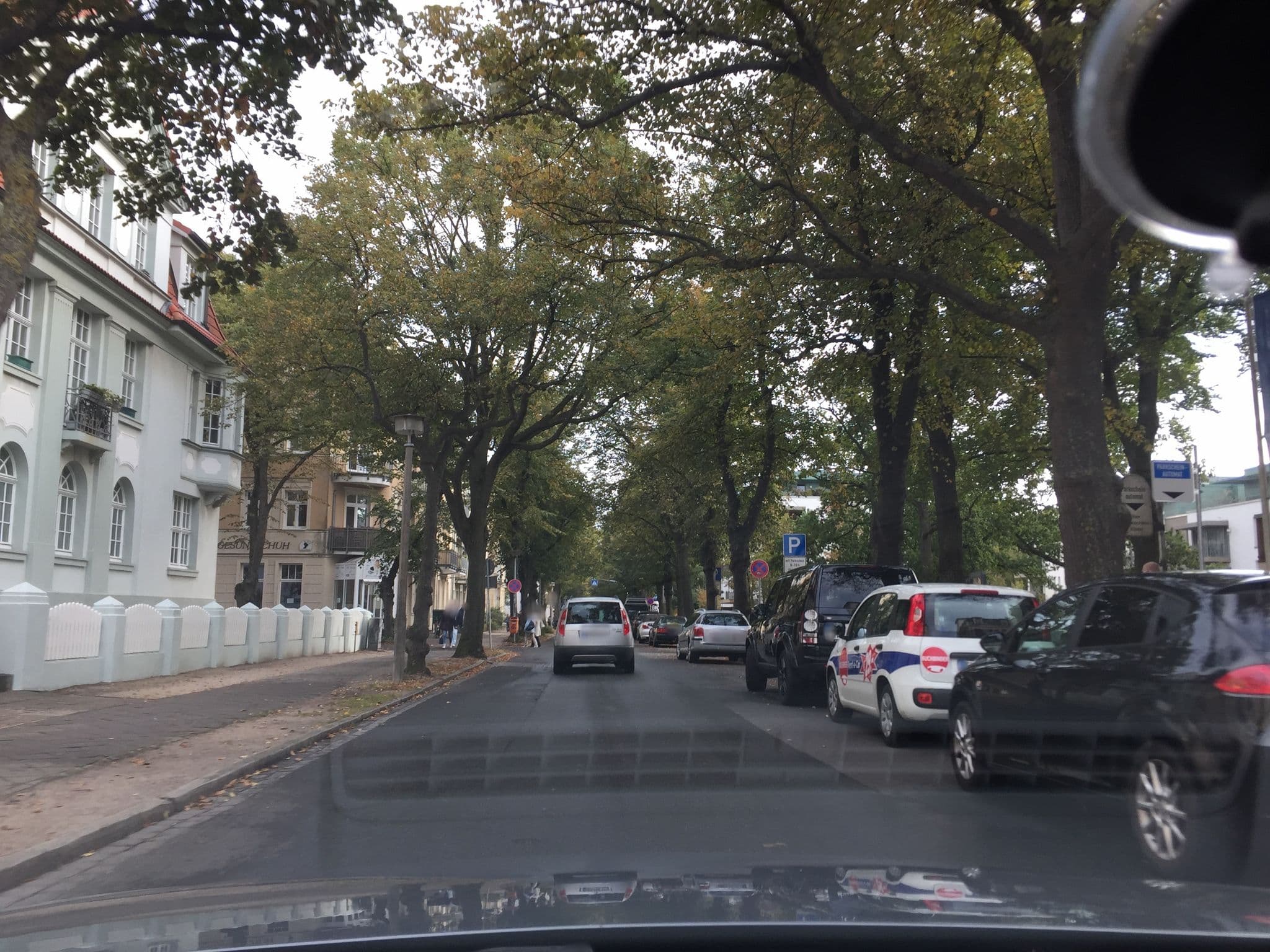 Street view near Park-Hotel Hübner, Warnemünde — © atze777 (CC BY-SA · Mapillary)