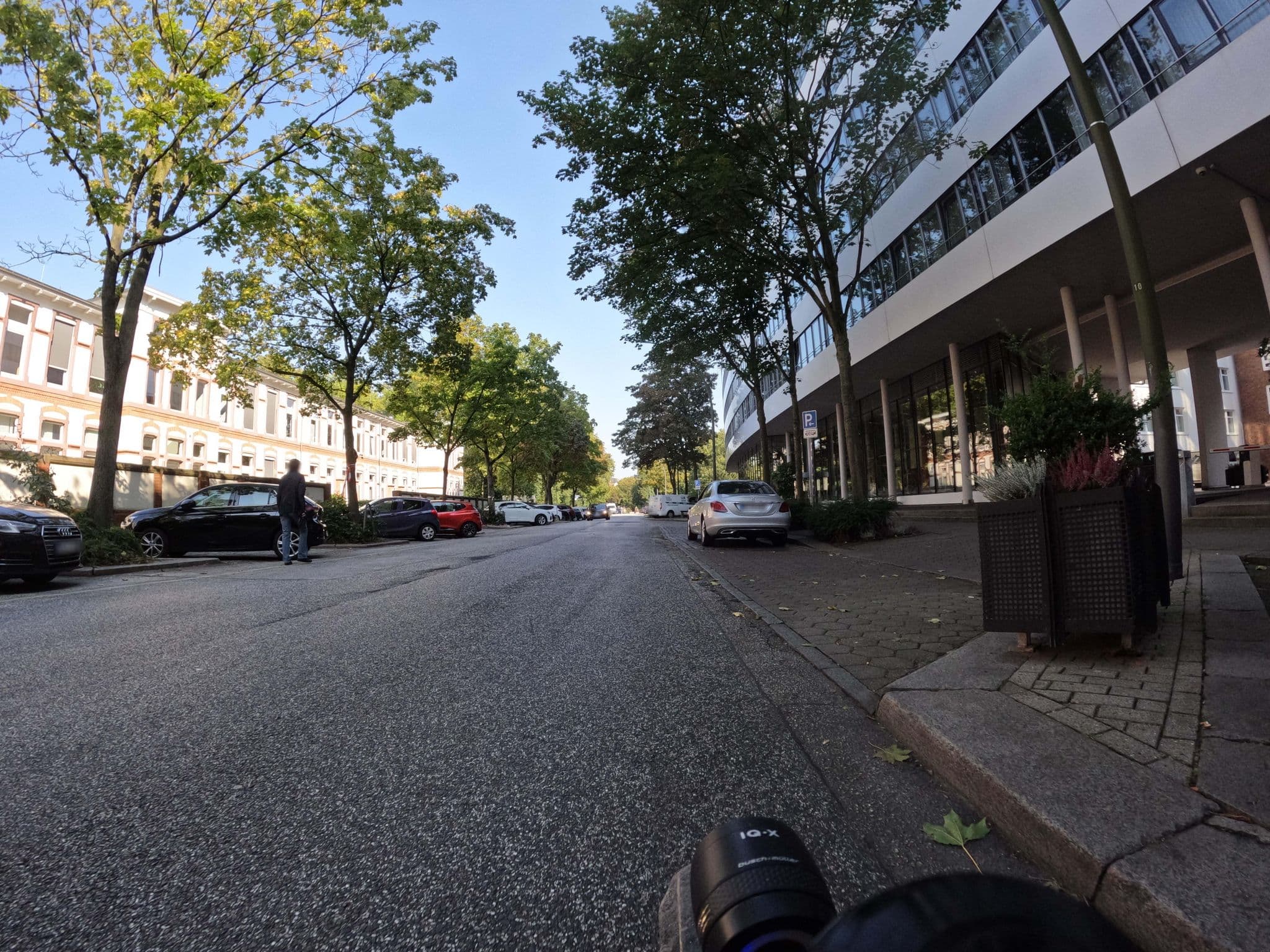 Street view near Hotel Hafen Hamburg, St. Pauli — © mjay (CC BY-SA · Mapillary)