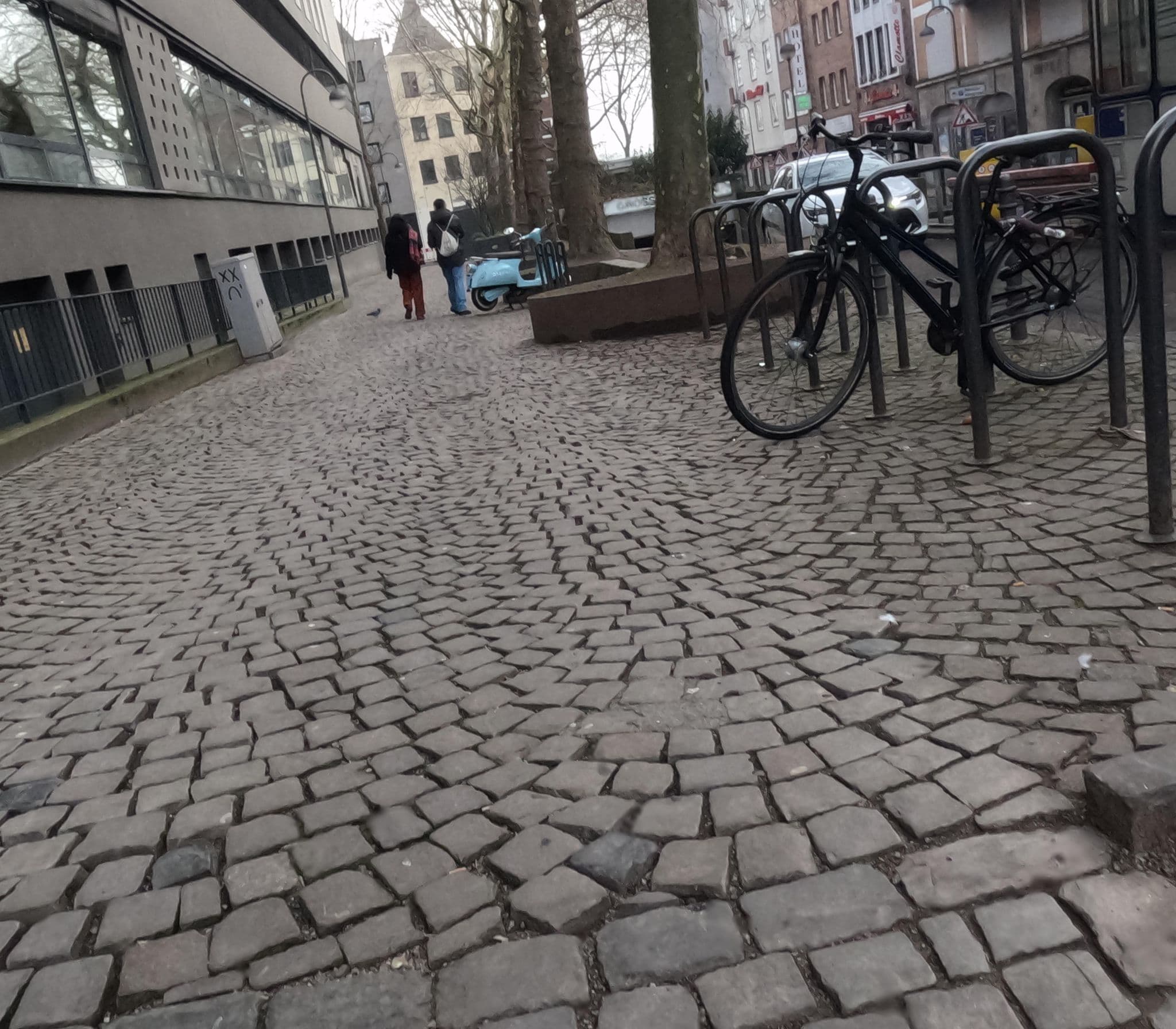 Street view near Hotel Mondial am Dom Cologne MGallery, Altstadt Nord — © chuck (CC BY-SA · Mapillary)