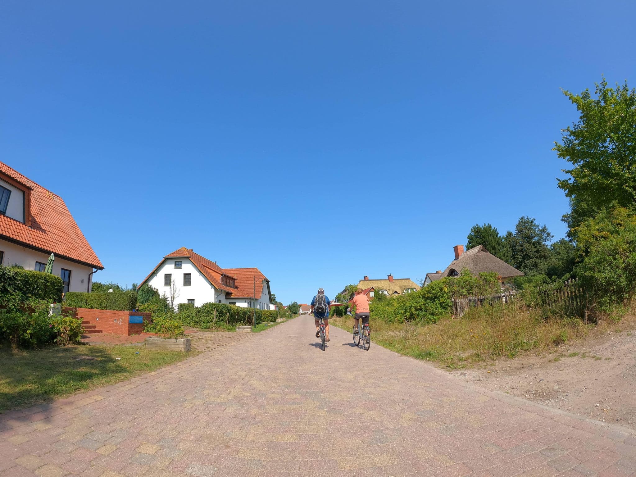 Street view near Zum Hiddenseer, Hiddensee — © strubbl (CC BY-SA · Mapillary)