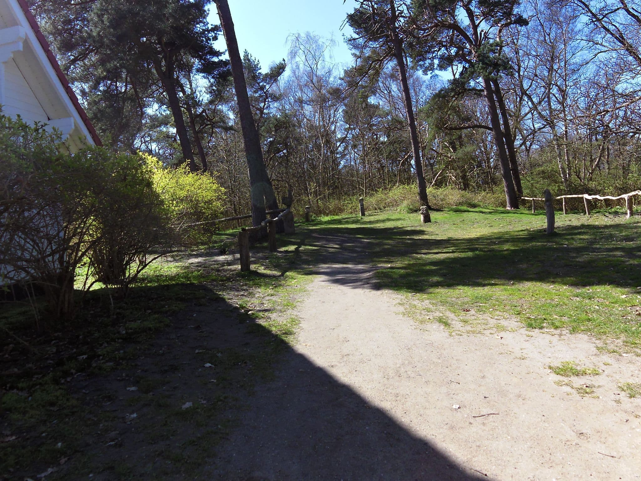 Street view near Alexander/Shirly, Hiddensee — © zoegglmeyr (CC BY-SA · Mapillary)
