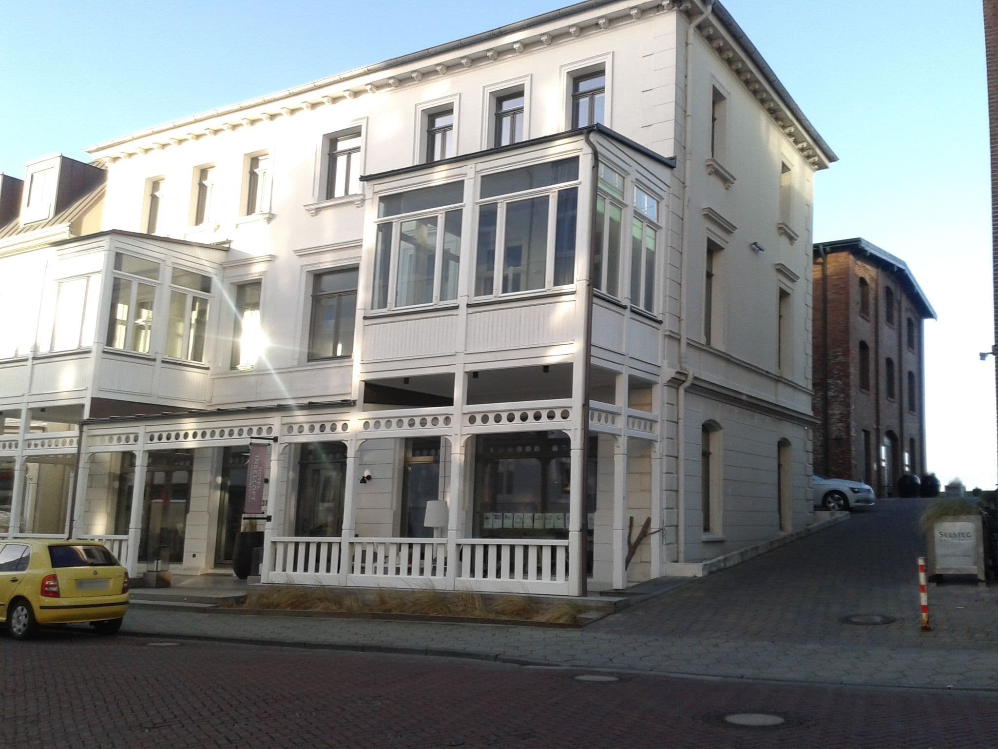 Street view near Haus am Meer Rodehuus, Norderney — © thomas (CC BY-SA · Mapillary)