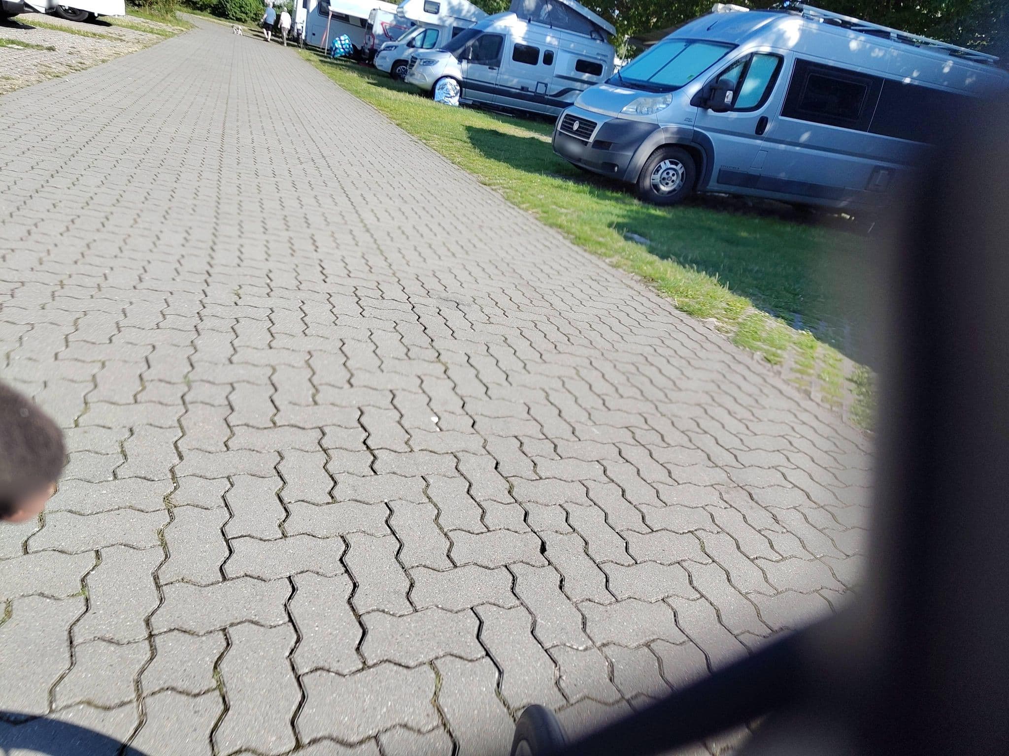 Street view near Wohnmobilpark Wulfener Hals, Burg auf Fehmarn — © redleo85 (CC BY-SA · Mapillary)