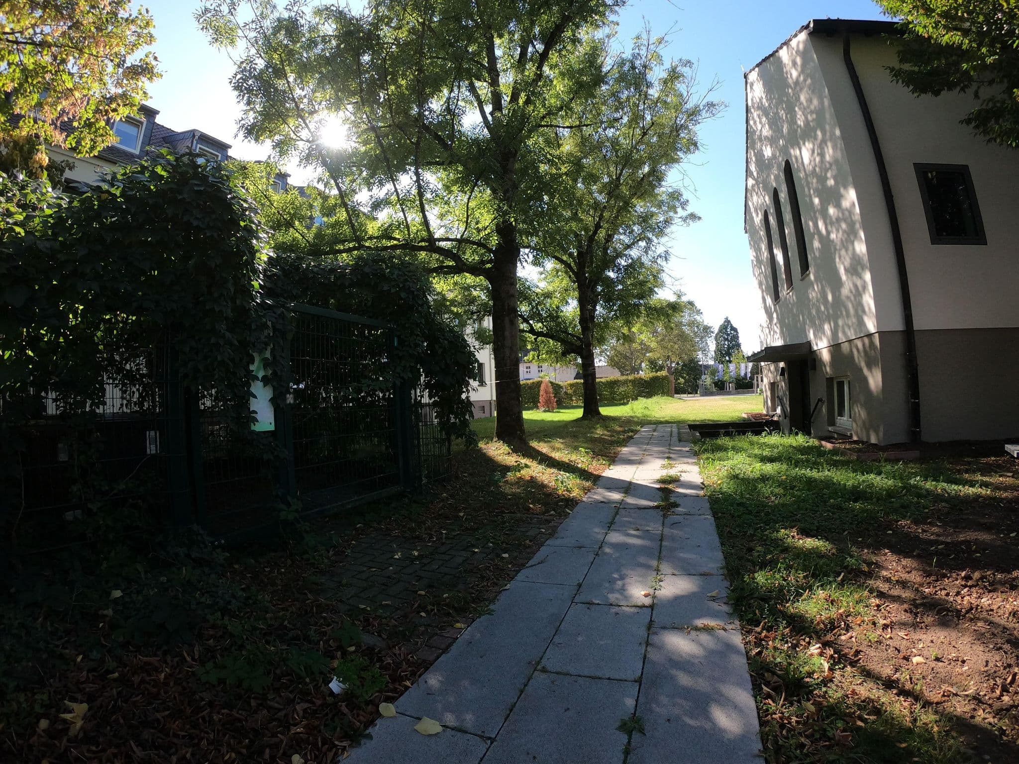 Street view near EMBL Guesthouse Südstadt, Heidelberg — © tmka (CC BY-SA · Mapillary)