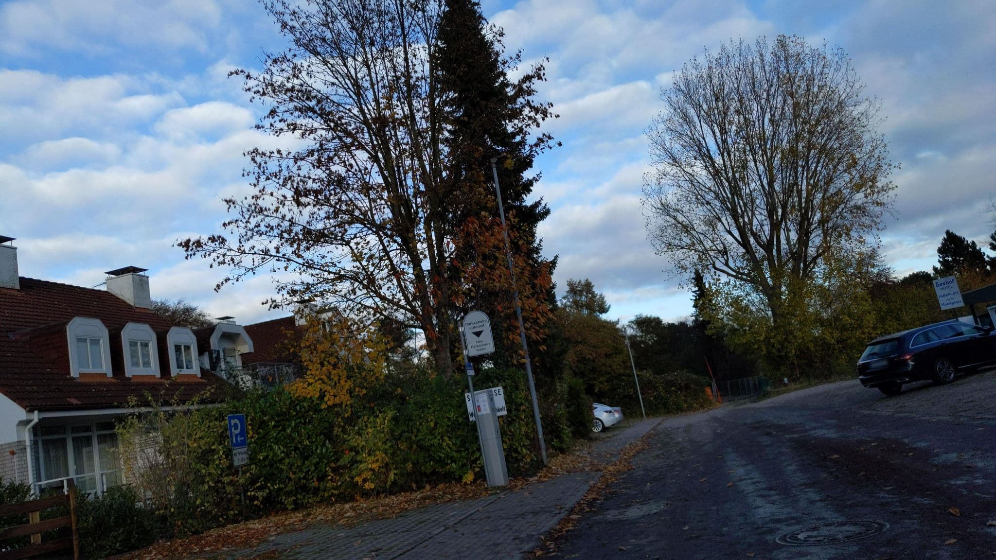 Street view near Apparthotel Seehof, Sierksdorf — © rasmustravemnd (CC BY-SA · Mapillary)