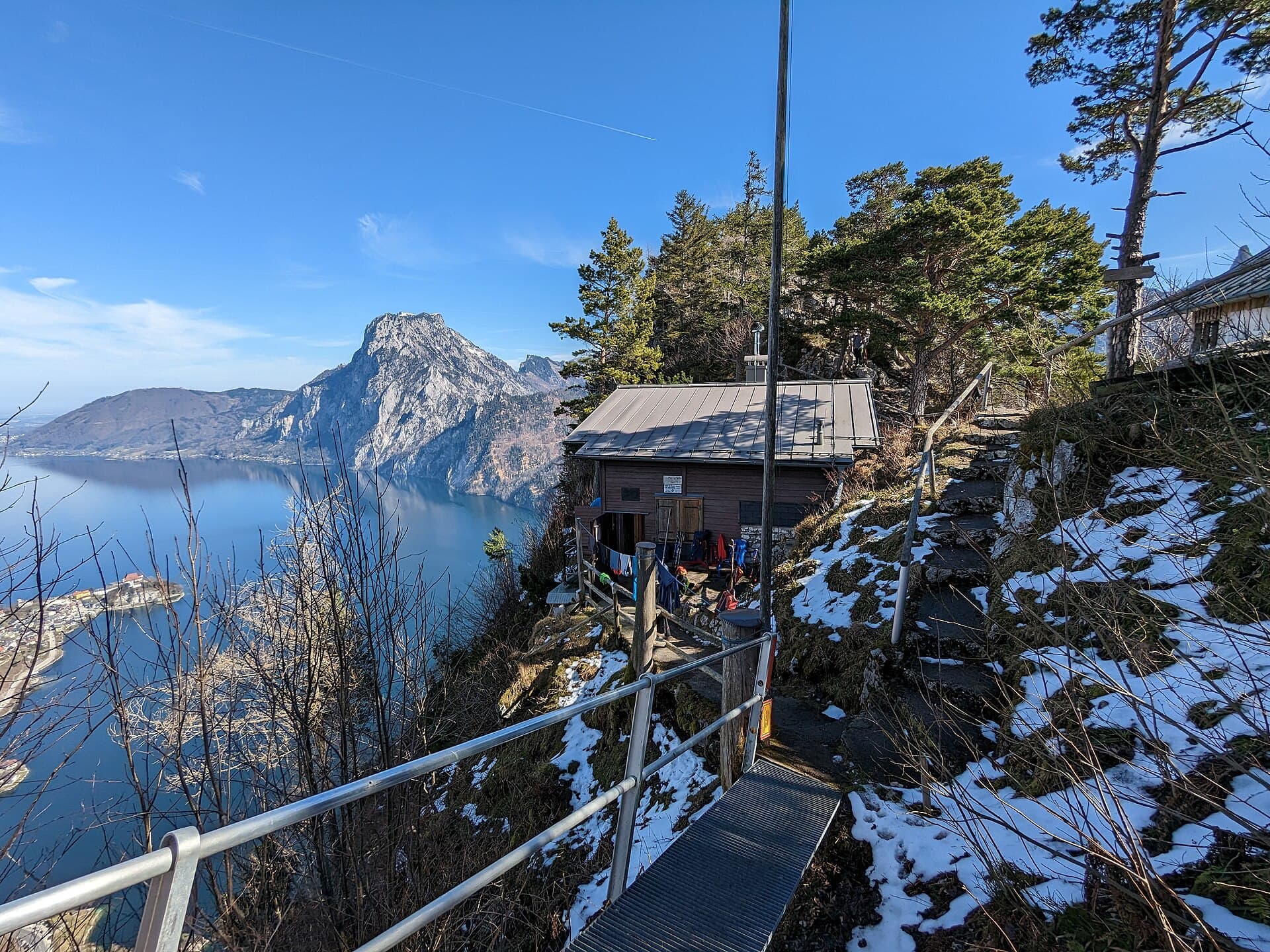 Sonnsteinhütte (via Wikimedia Commons, CC BY-SA 4.0)