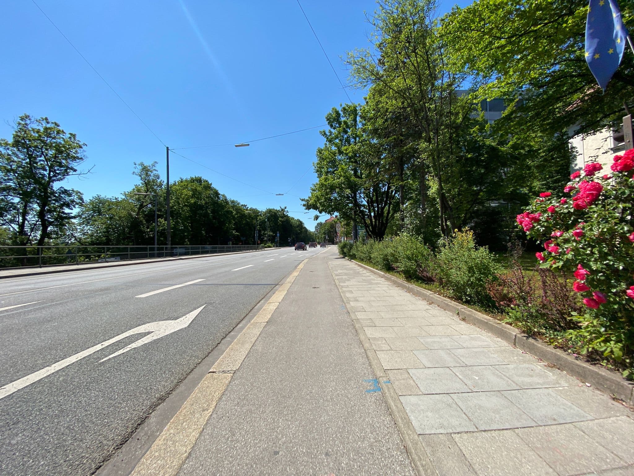 Street view near Hotel Galleria, Munich