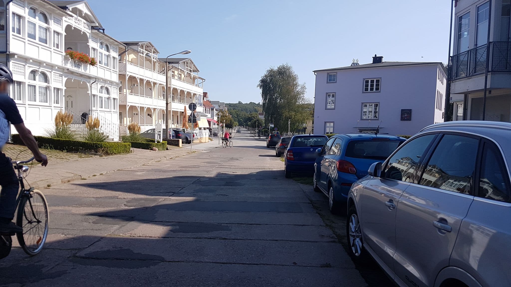 Street view near Villa Anna, Sellin