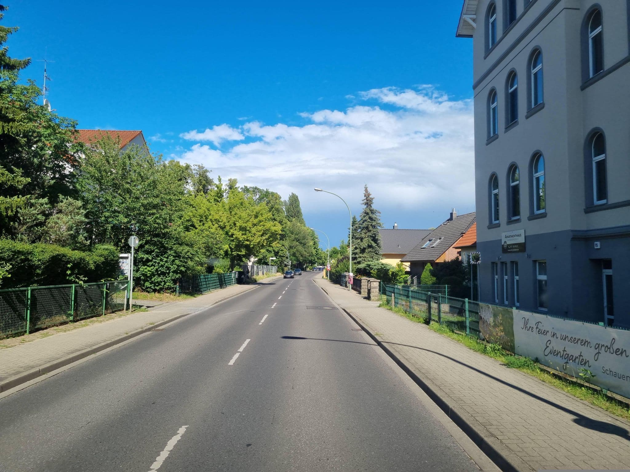 Street view near Kaiser-Friedrich-Apartment-Haus, Potsdam — © dsmm (CC BY-SA · Mapillary)