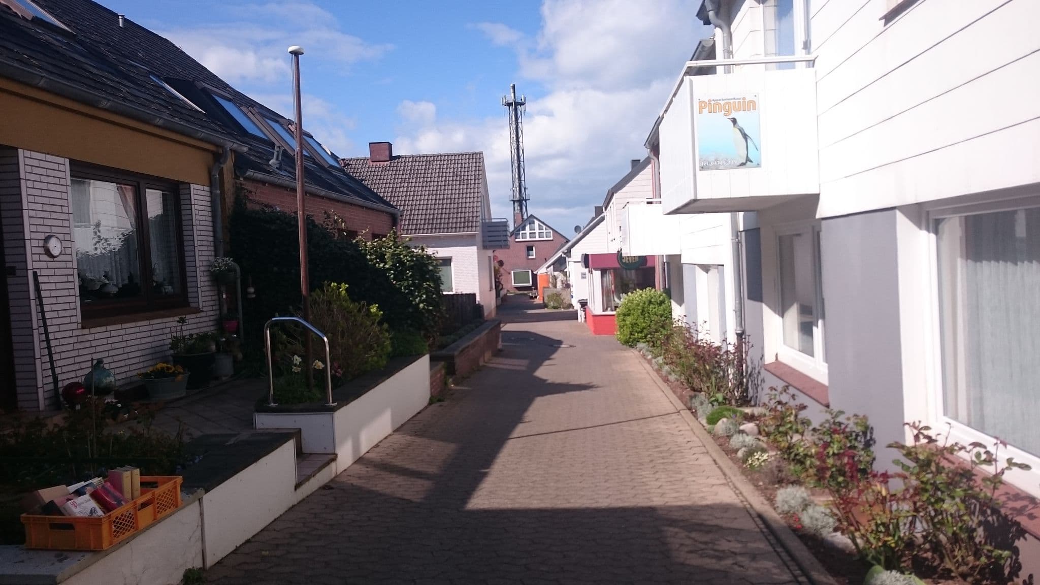 Street view near Haus Pinguin, Helgoland — © thx (CC BY-SA · Mapillary)