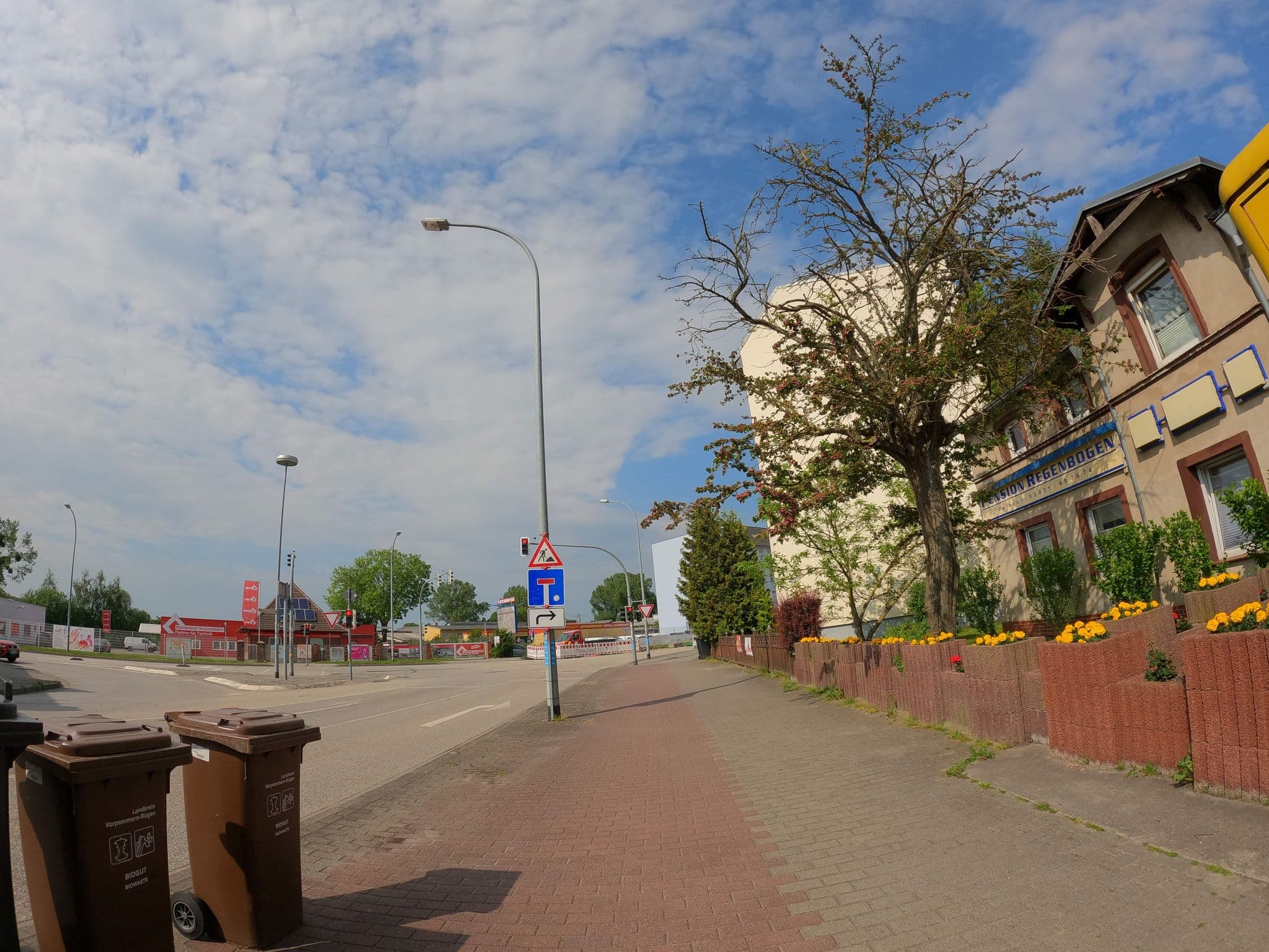 Street view near Pension Regenbogen, Stralsund — © strubbl (CC BY-SA · Mapillary)