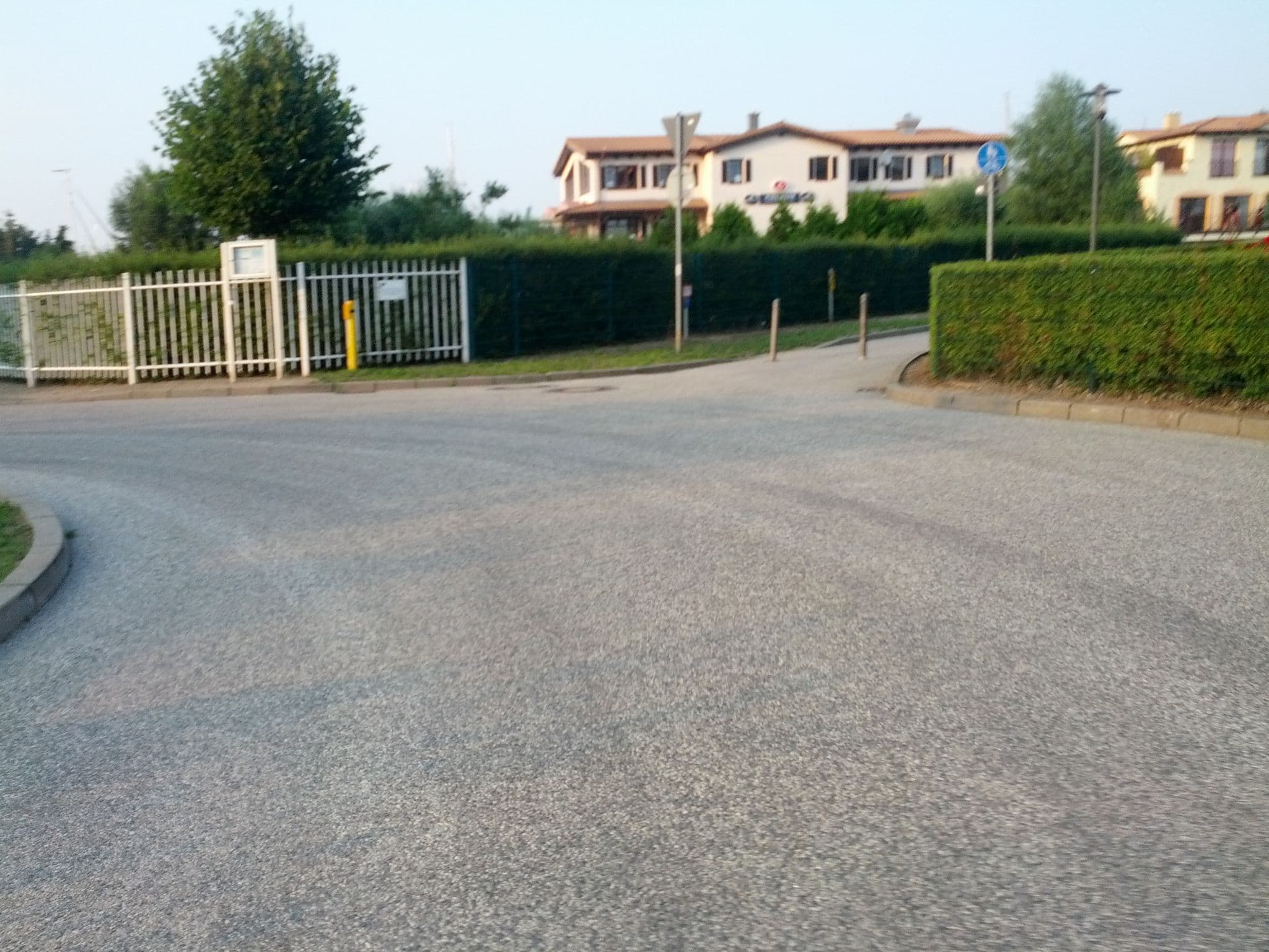 Street view near Urlaubsräume am Meer, Ostseebad Kühlungsborn — © zoegglmeyr (CC BY-SA · Mapillary)