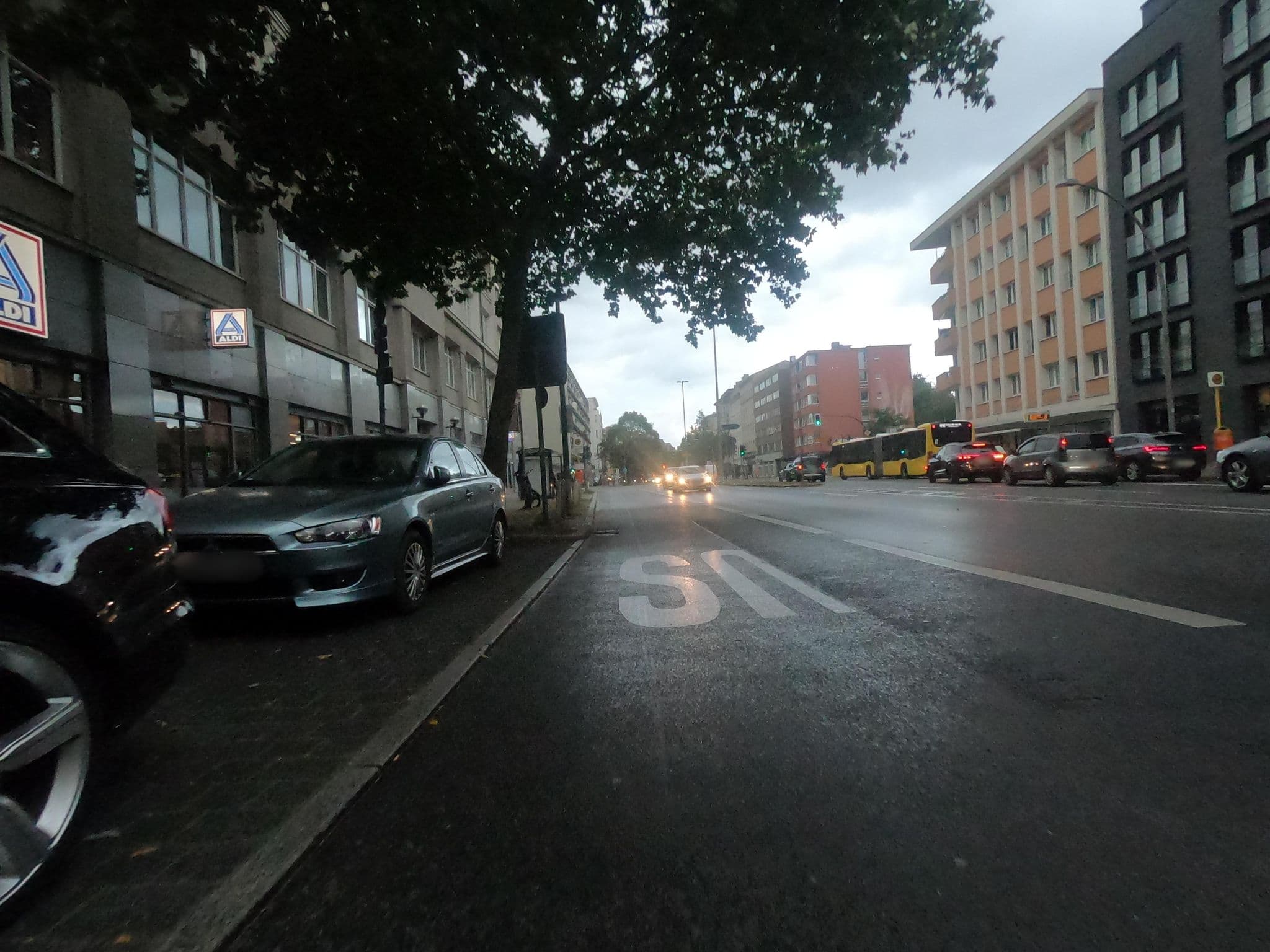 Street view near Lindemann's, Schöneberg — © carlheinz (CC BY-SA · Mapillary)