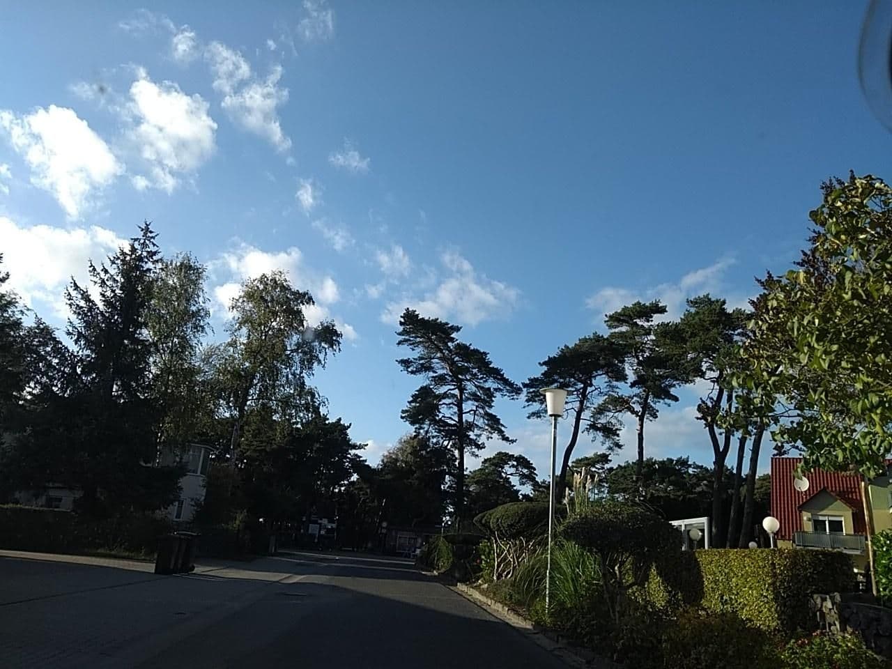 Street view near Dat Schnitzelhus, Ostseebad Dierhagen — © thetornado76 (CC BY-SA · Mapillary)