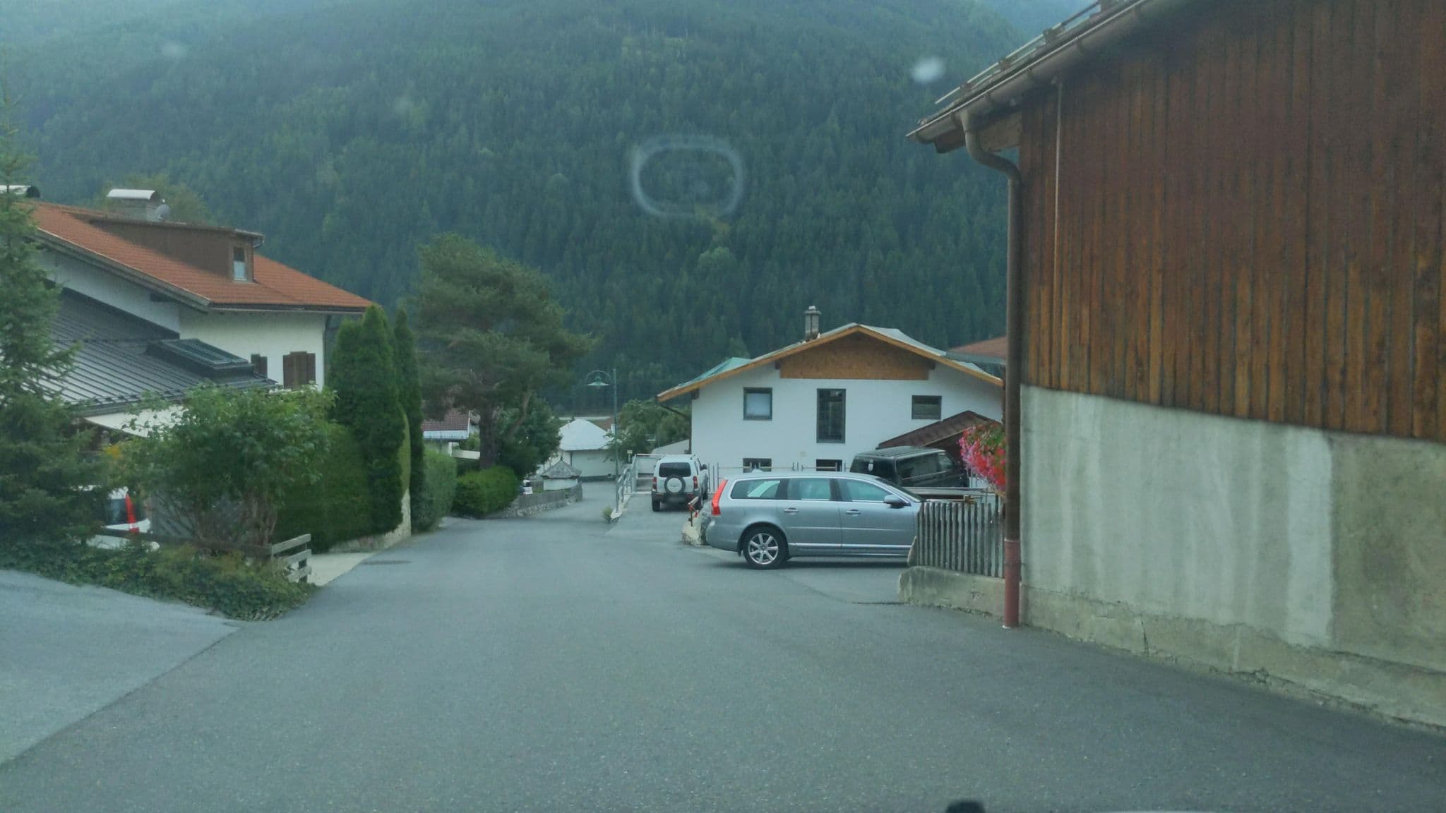 Street view near Haus Florian, Pettneu