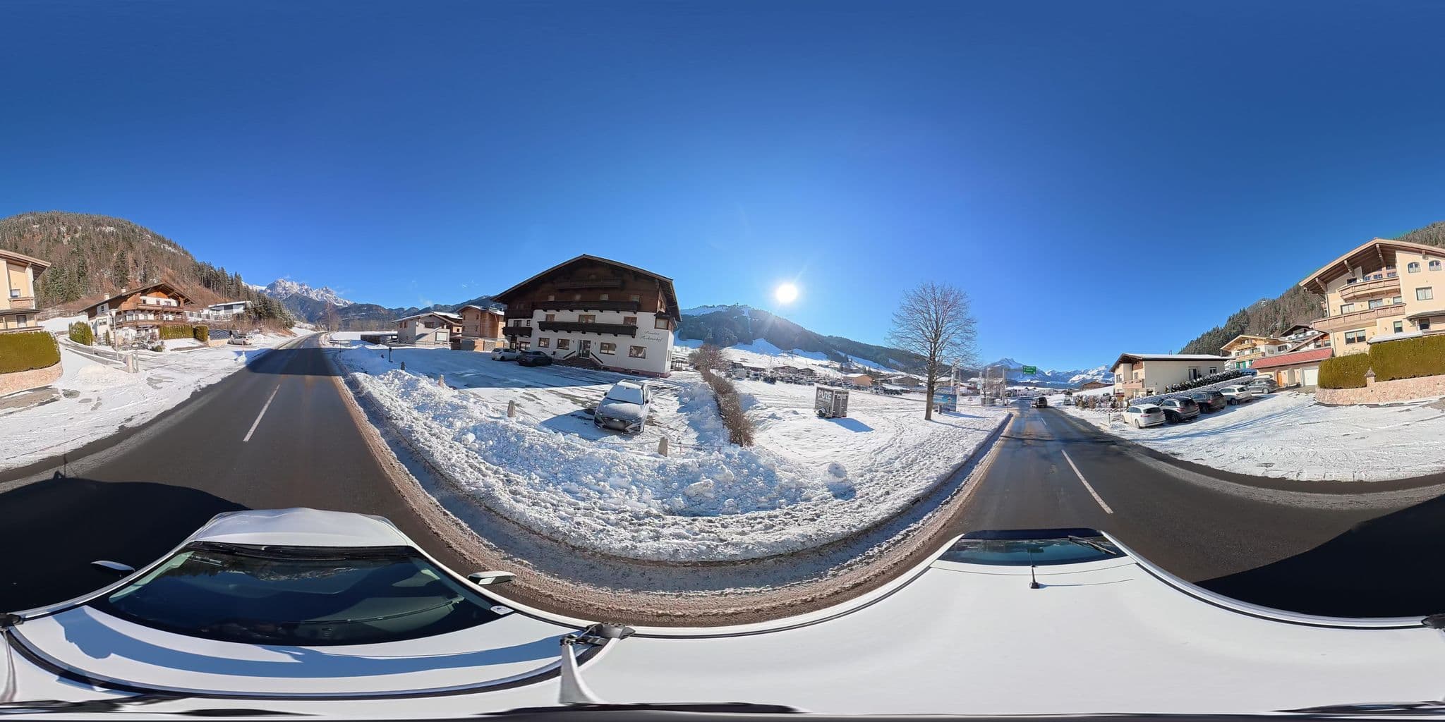 Street view near Schneeglöckerl, Sankt Ulrich am Pillersee — © osmplus_org (CC BY-SA · Mapillary)
