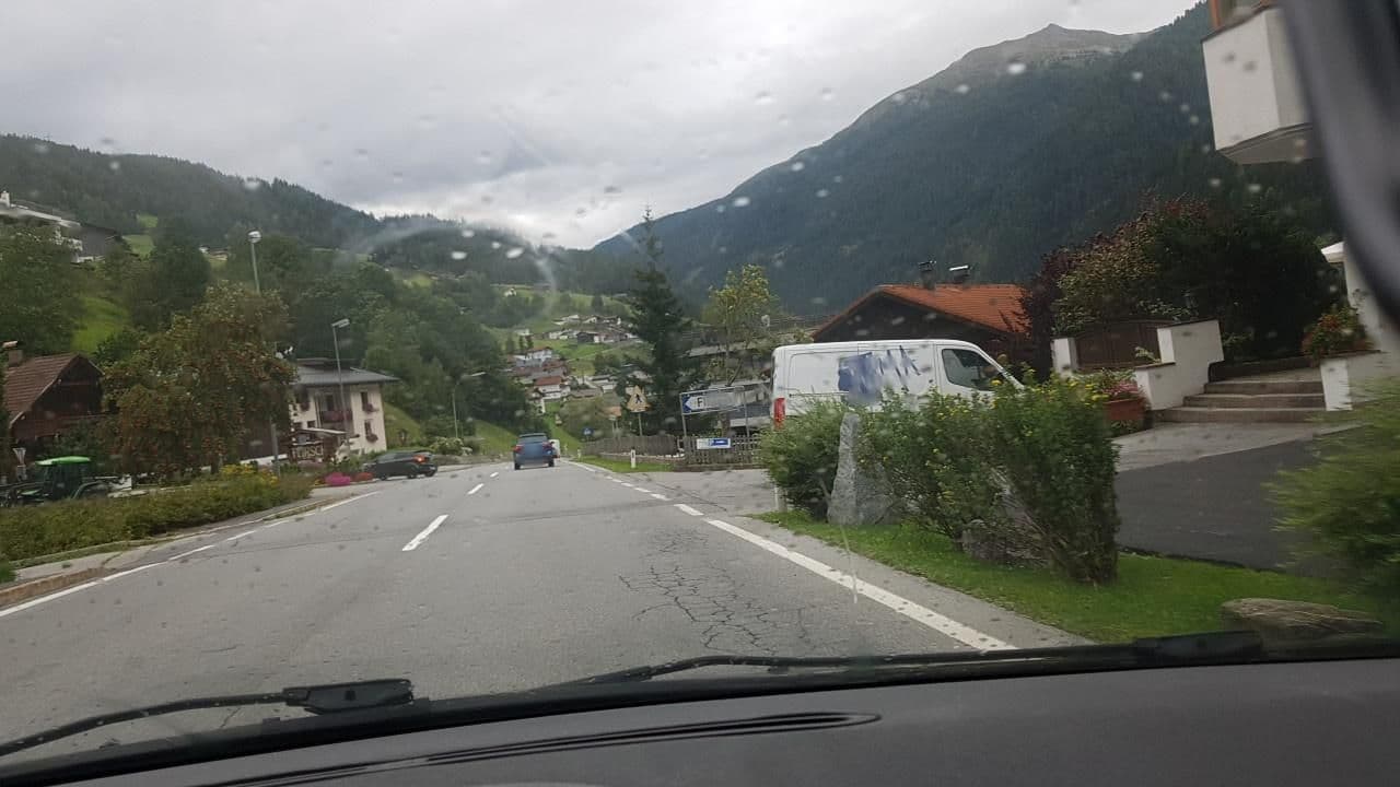 Street view near Troschana, Strengen — © mik007 (CC BY-SA · Mapillary)