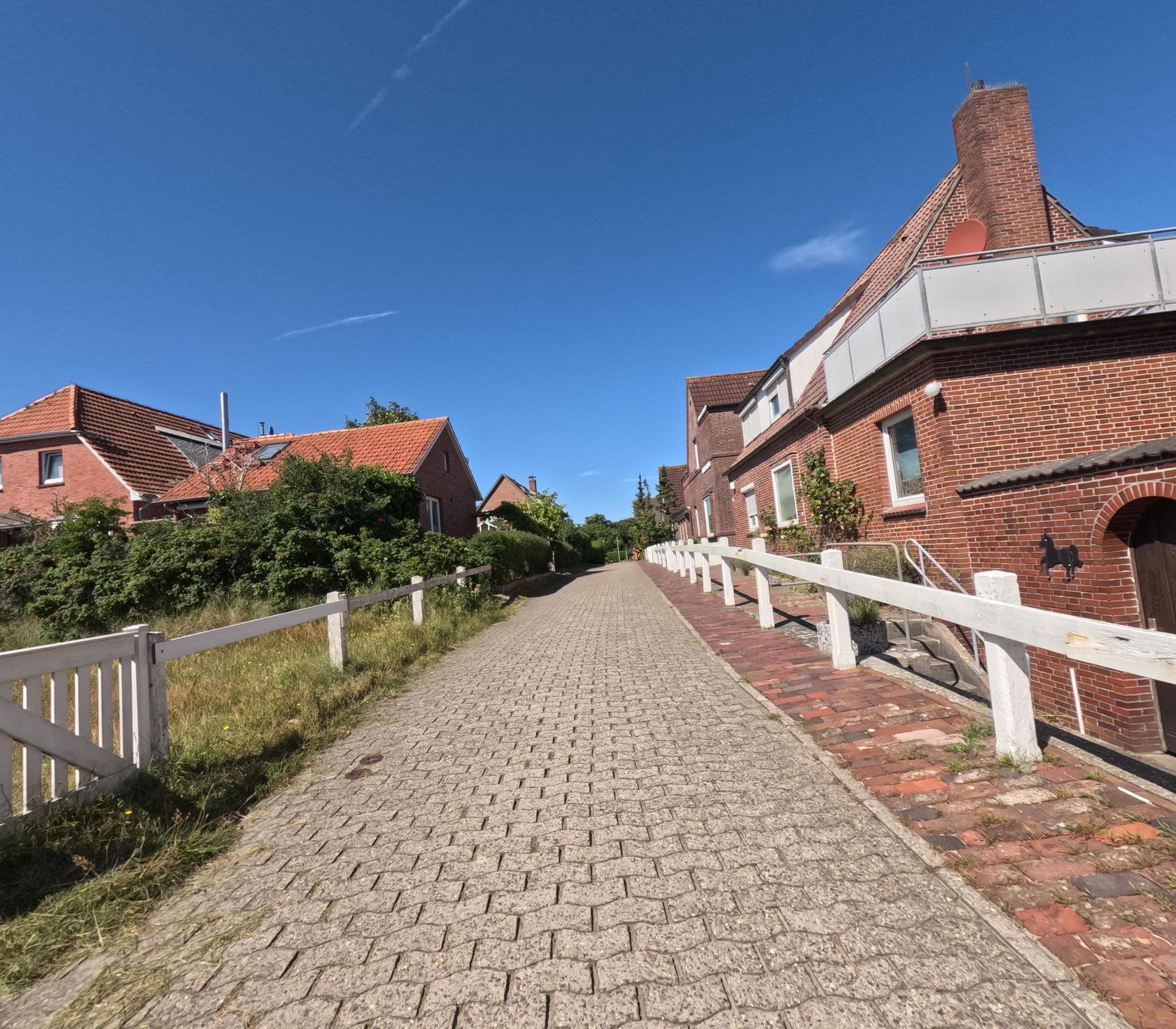 Street view near Zur freien Aussicht, Langeoog — © rempshaener (CC BY-SA · Mapillary)