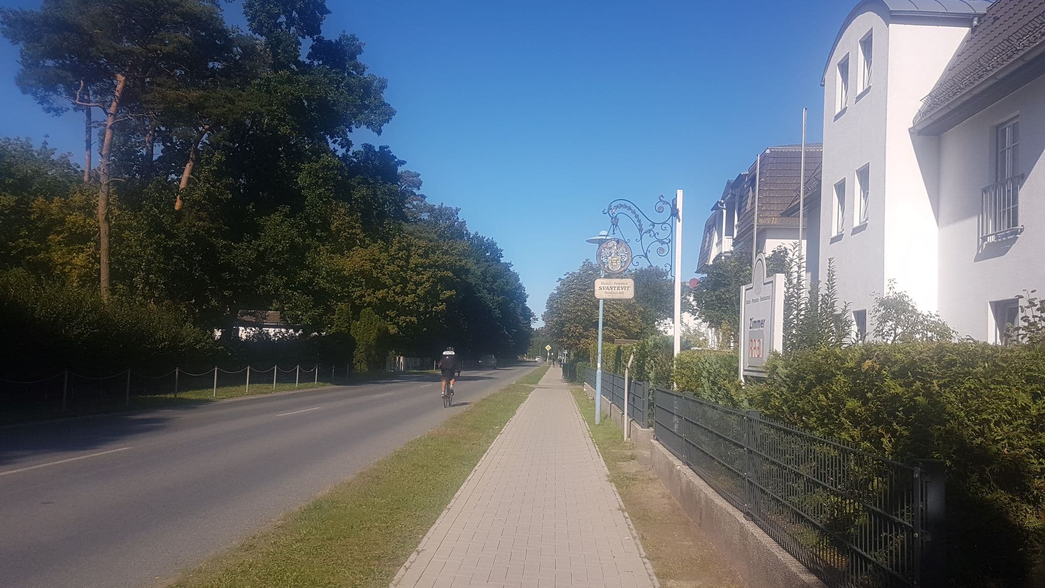 Street view near Hotel-Pension Svantevit, Wiek — © snowdiver (CC BY-SA · Mapillary)