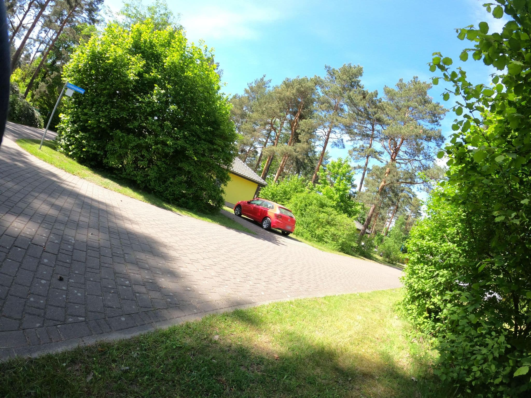 Street view near 106, Senftenberg — © masterofnoroad (CC BY-SA · Mapillary)