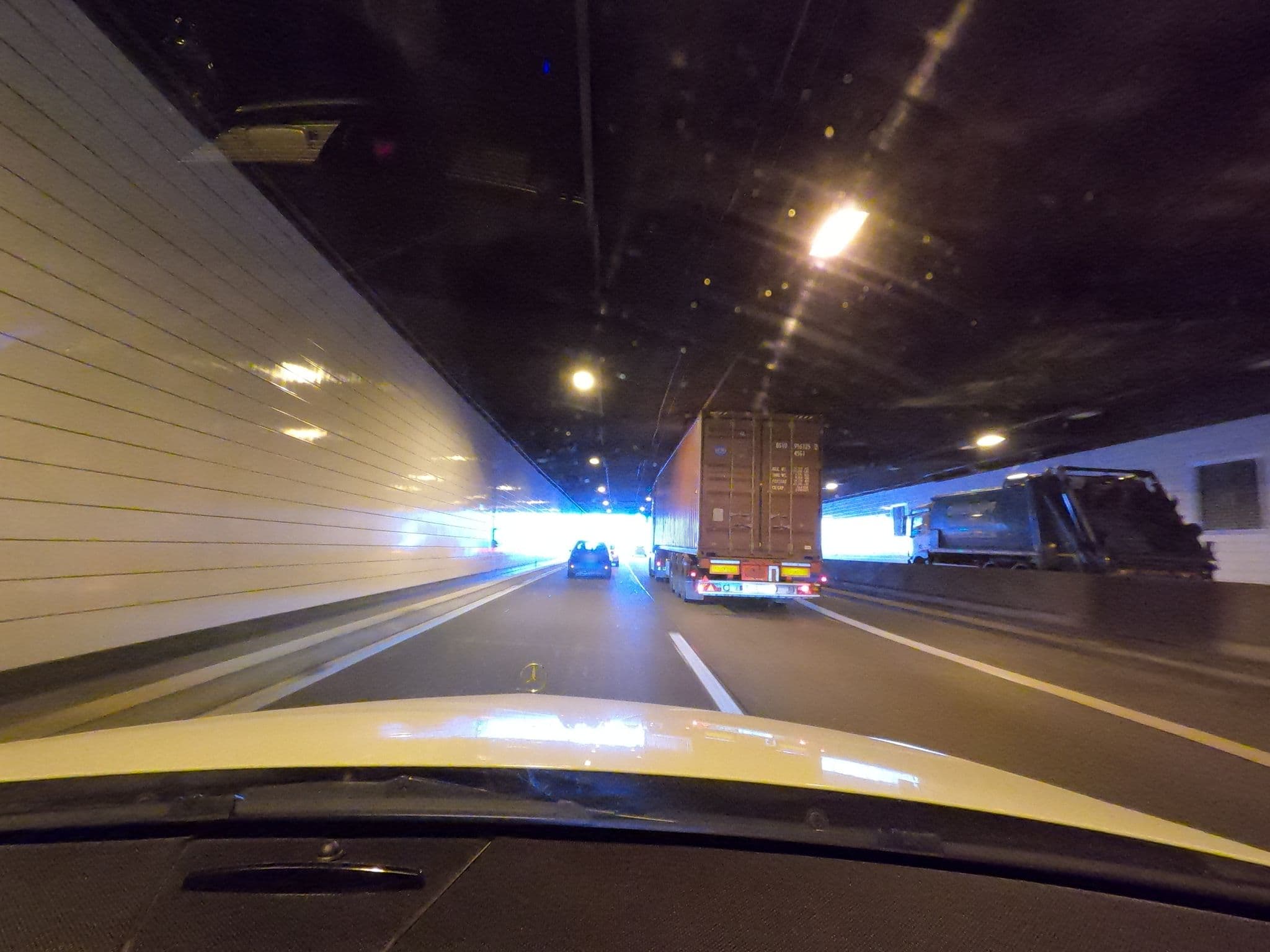 Street view near Sheraton, Essen — © saschahaberkorn (CC BY-SA · Mapillary)