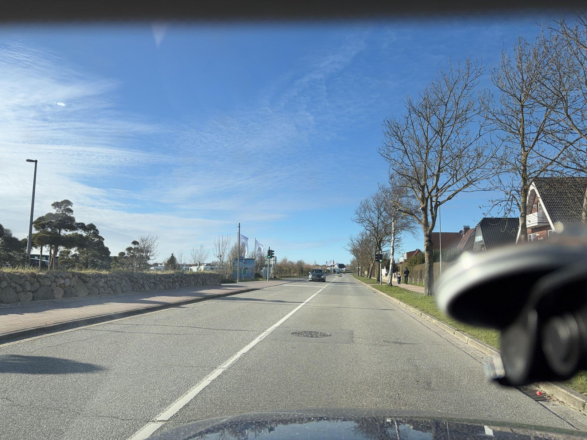 Street view near Die Deichbuden-Living Hus, Büsum — © robffm (CC BY-SA · Mapillary)