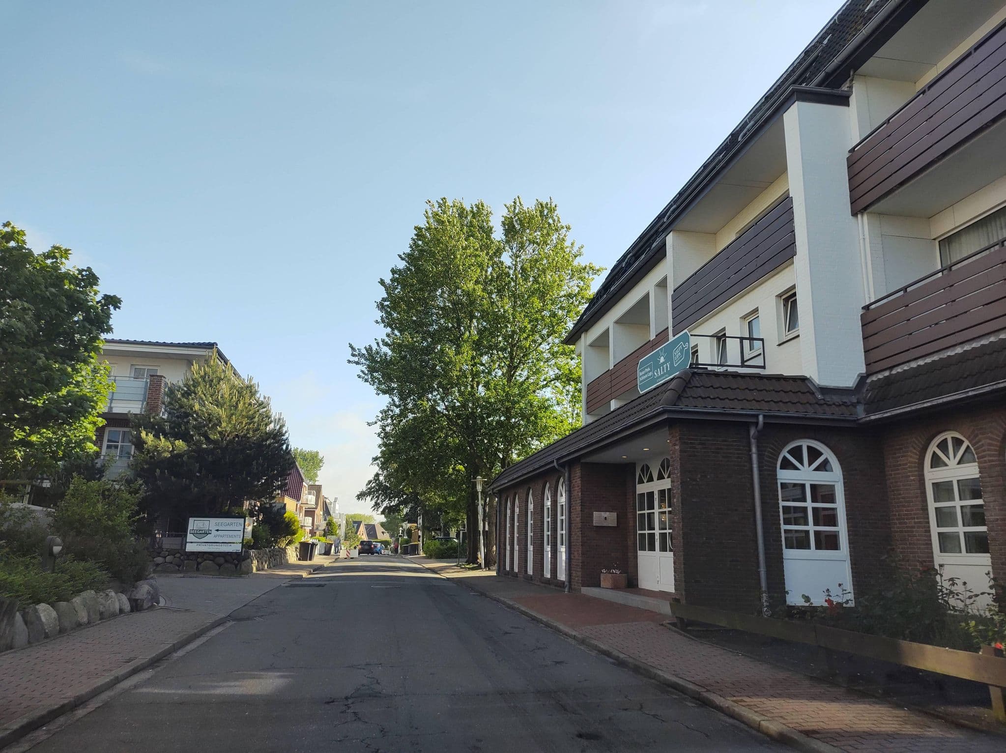 Street view near Strandhotel Salty, Büsum — © thetornado76 (CC BY-SA · Mapillary)