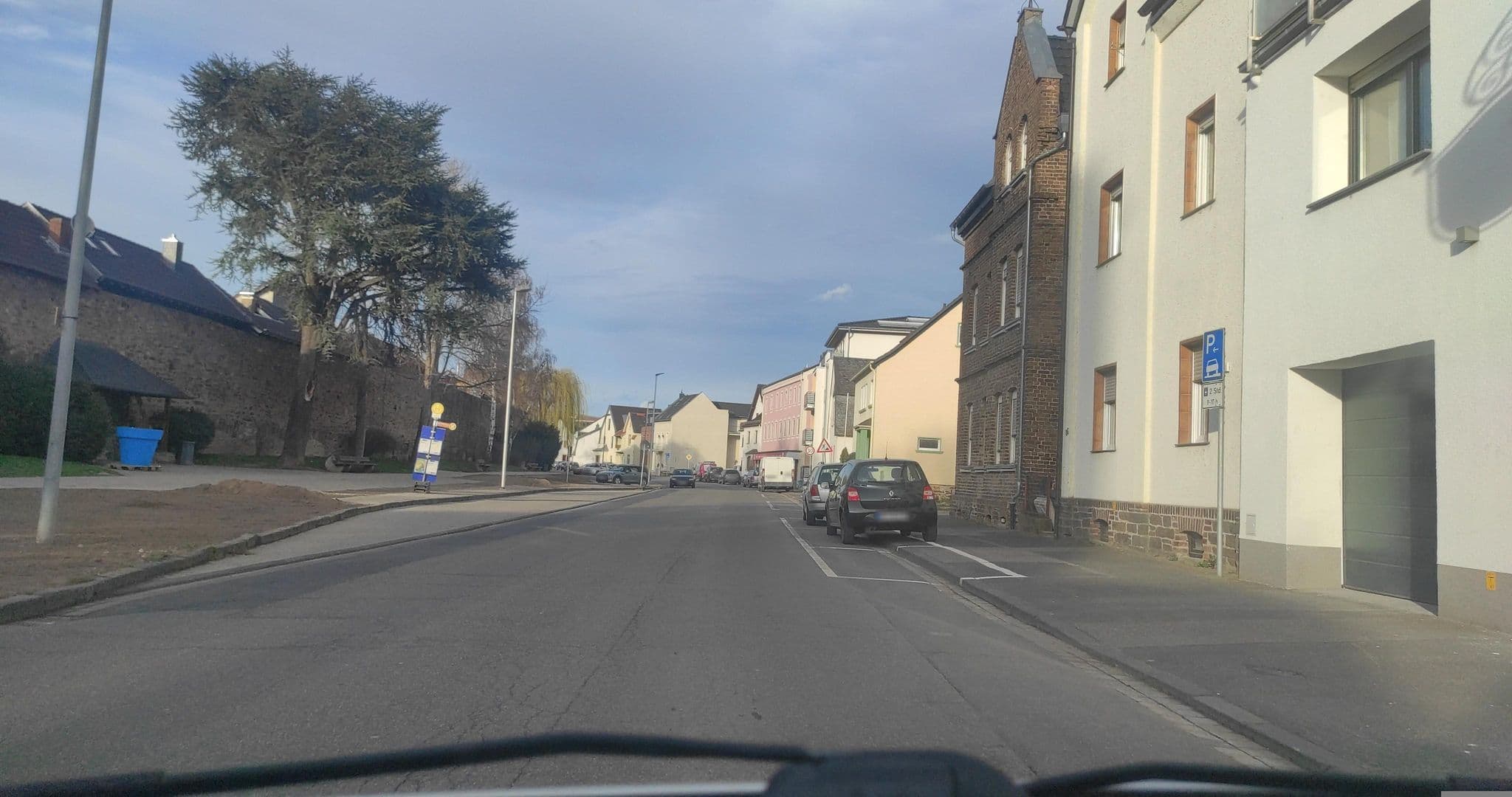 Street view near Hotel garni Schützenhof, Bad Neuenahr-Ahrweiler — © wolly79 (CC BY-SA · Mapillary)