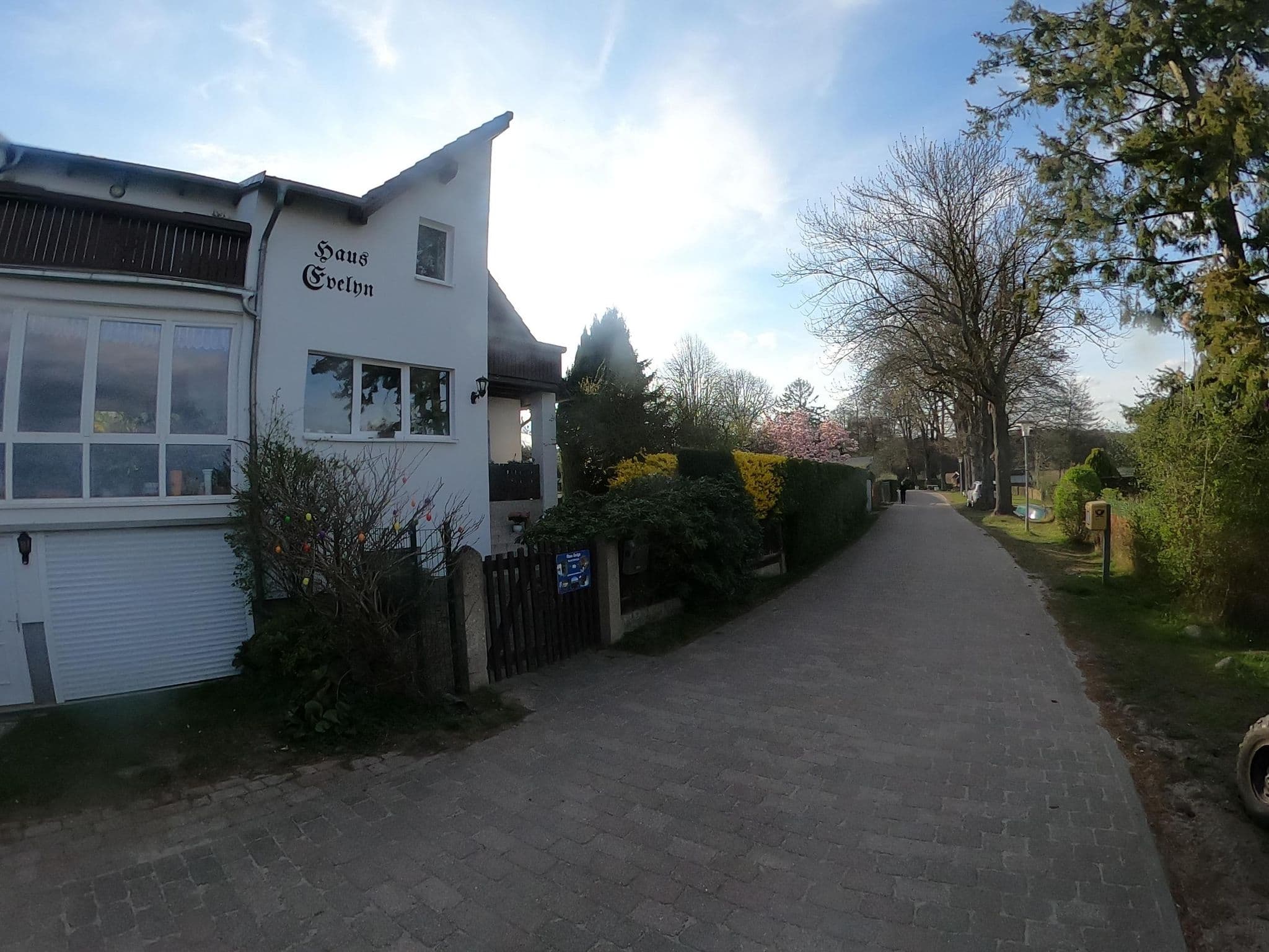 Street view near Ferienwohnungen Warenthin, Rheinsberg — © DetlefM_ADFC_OPR (CC BY-SA · Mapillary)