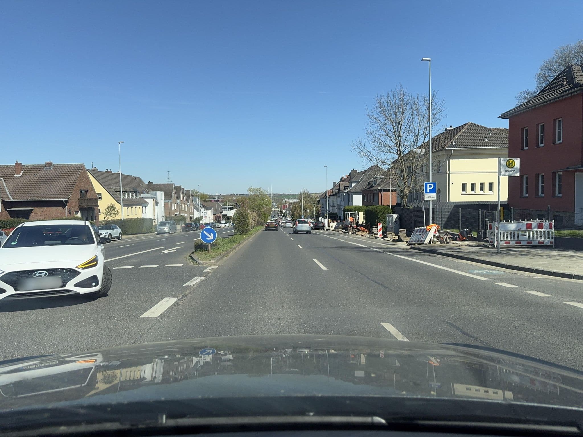 Street view near Apartments Villaana, Aachen — © endradon (CC BY-SA · Mapillary)