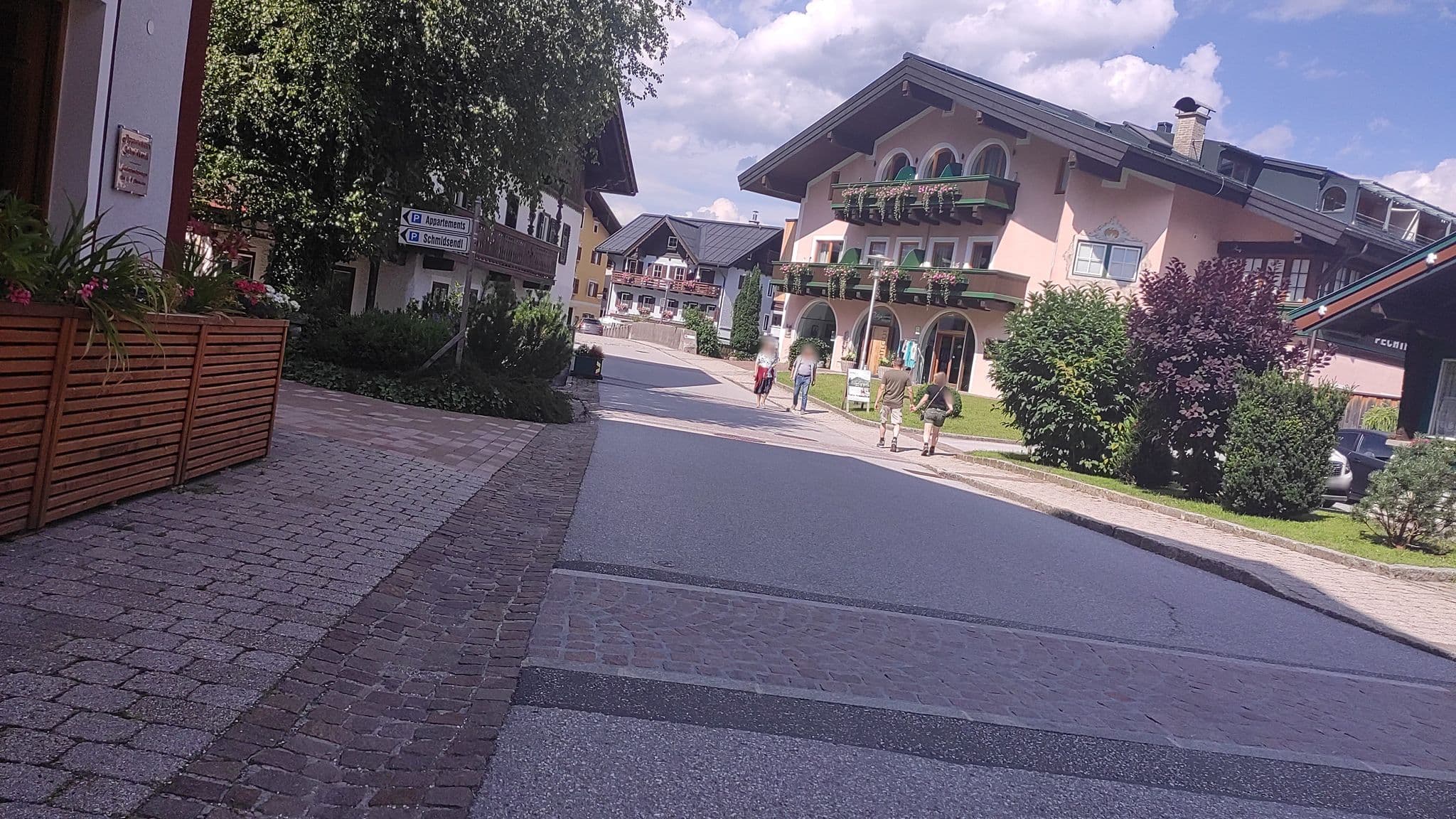 Street view near Pechtlgut Landhaus Ferienwohnungen, Lofer — © consens_verkehrsplanung (CC BY-SA · Mapillary)