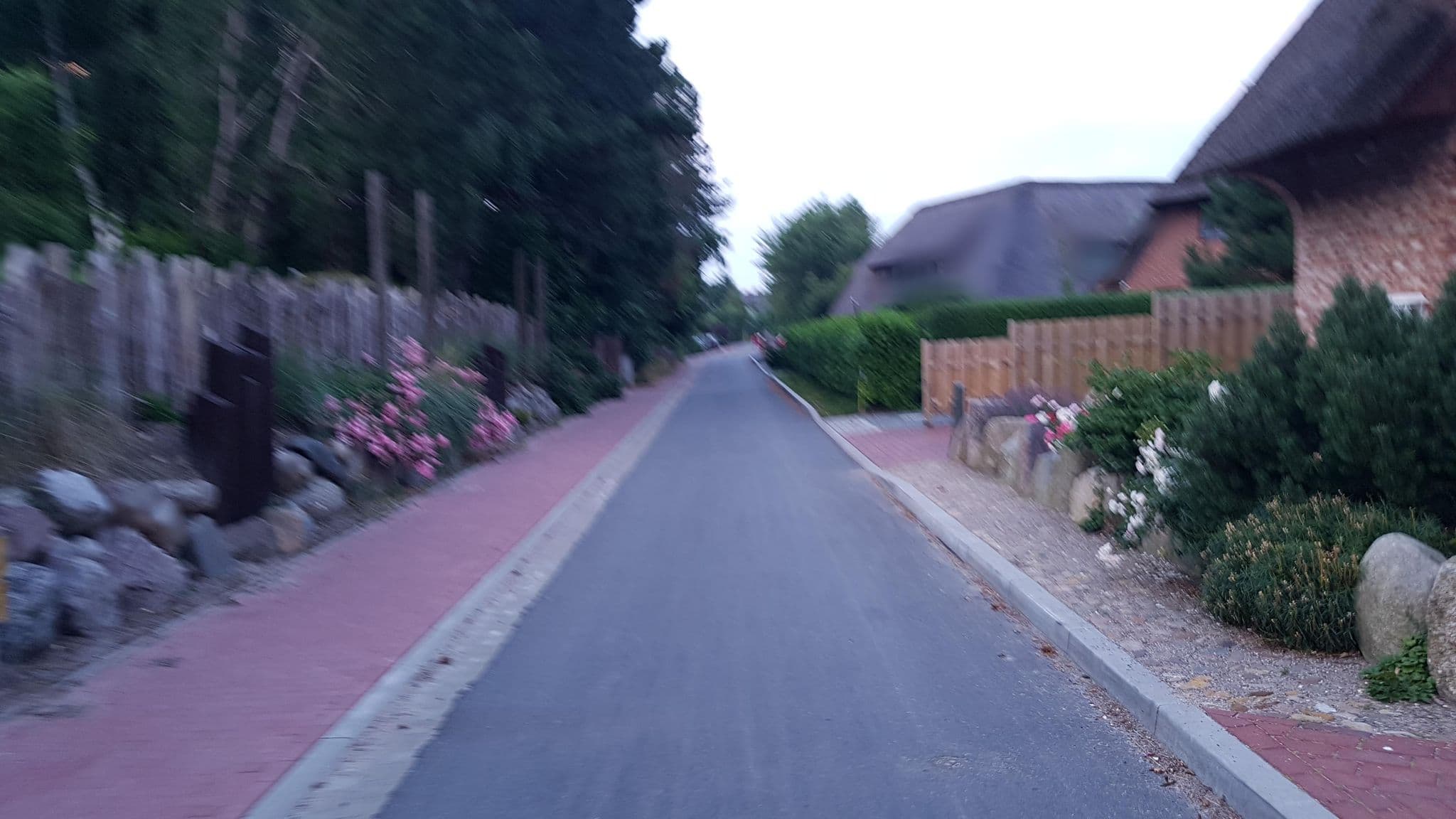 Street view near Hus Specht, Sankt Peter-Ording — © dsmm (CC BY-SA · Mapillary)