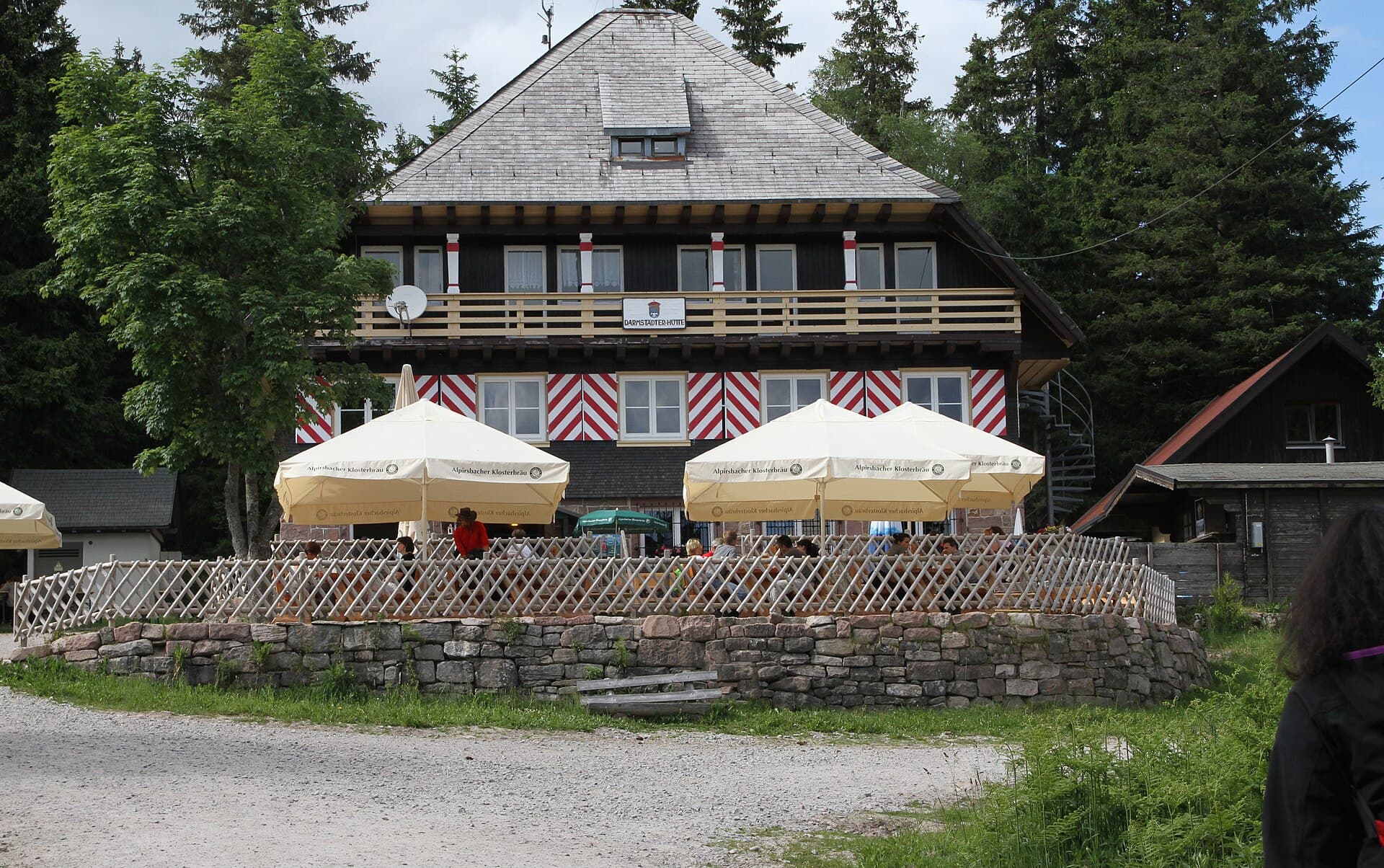 Darmstädter Hütte (via Wikimedia Commons, CC BY 4.0)