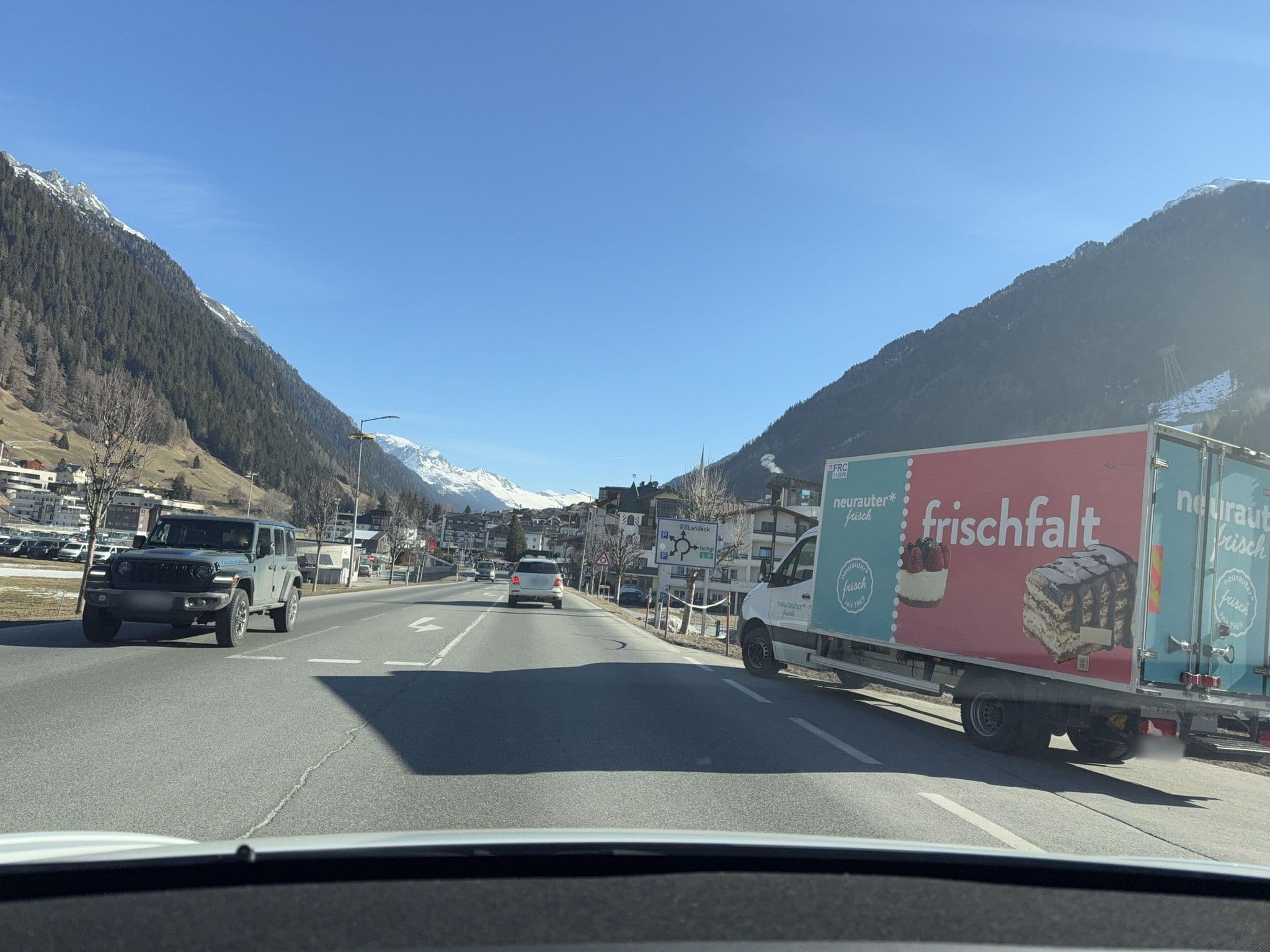 Street view near Alpenhotel Ischglerhof, Ischgl — © ottor (CC BY-SA · Mapillary)