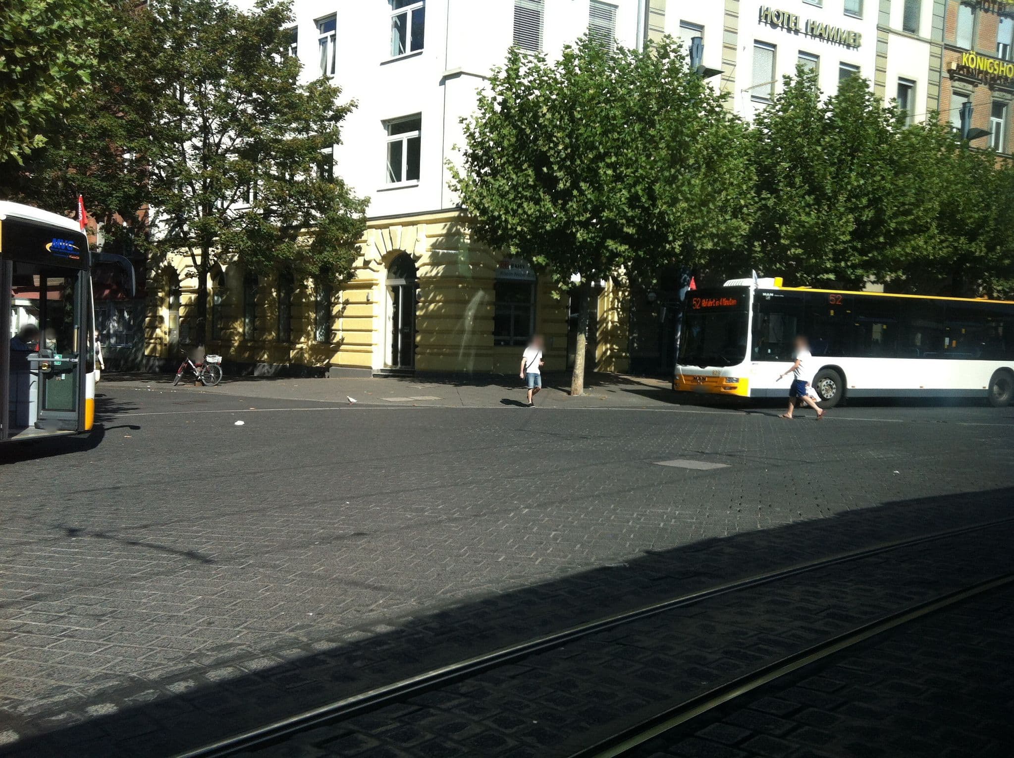 Street view near AC Hotel Mainz, Kastel — © miguel_andrade (CC BY-SA · Mapillary)
