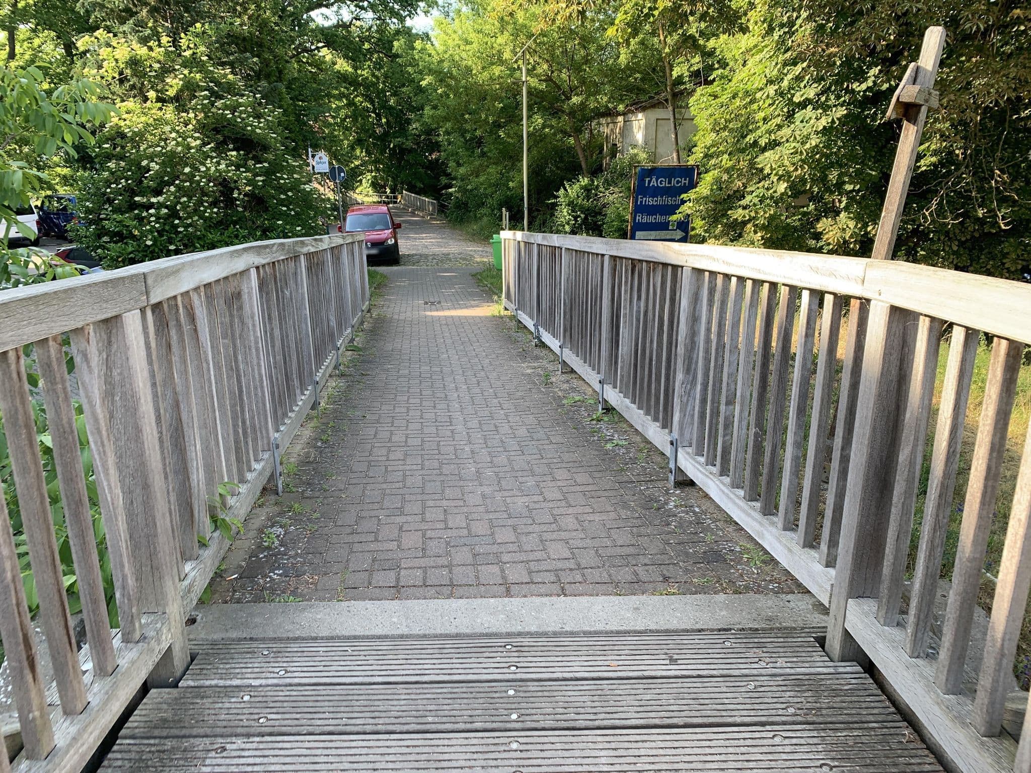 Street view near Seehotel & Restaurant "Zum Löwen", Wesenberg — © skool (CC BY-SA · Mapillary)
