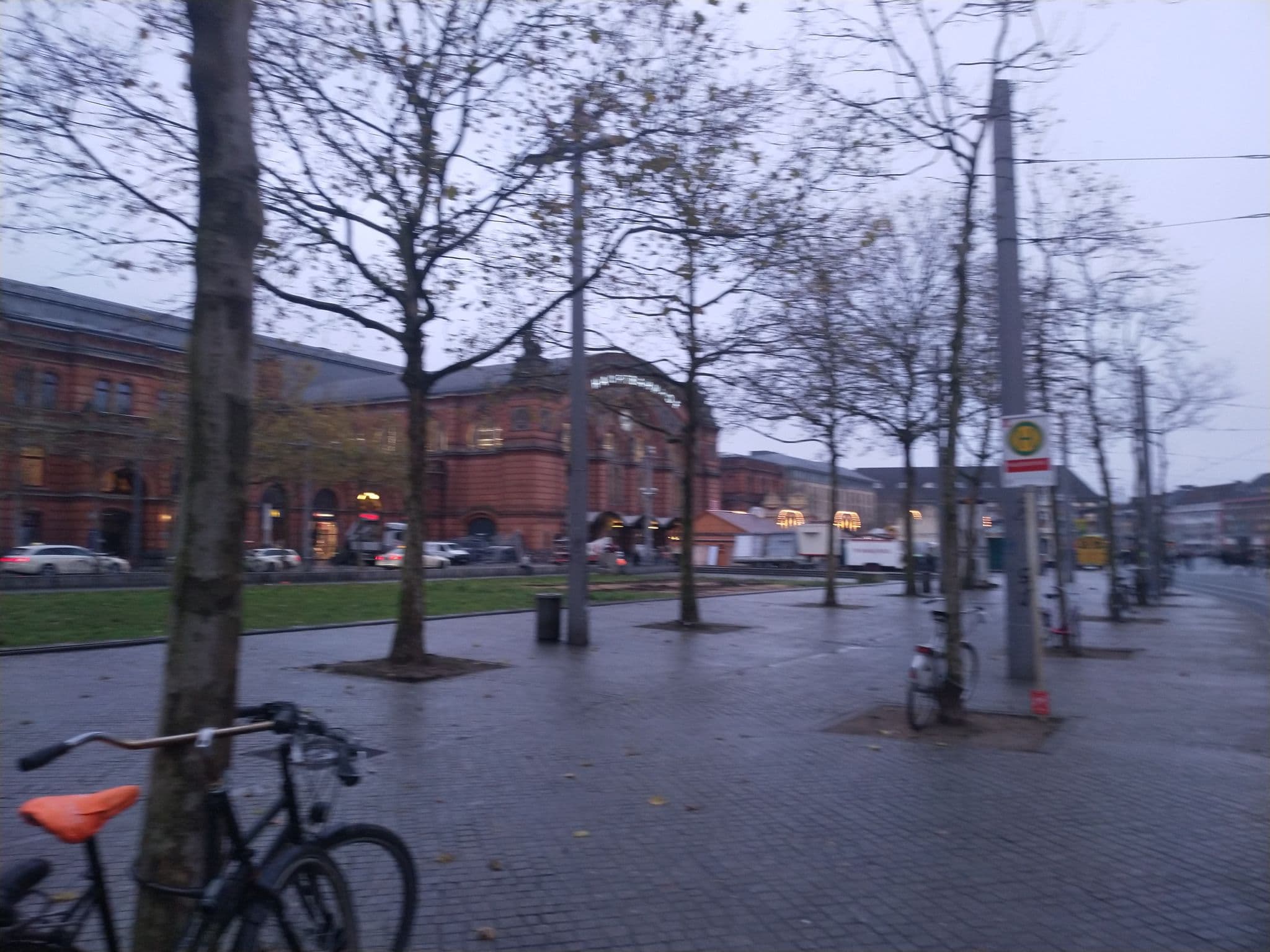 Street view near Hotel Edel Weiss, Bremen — © pablopita (CC BY-SA · Mapillary)