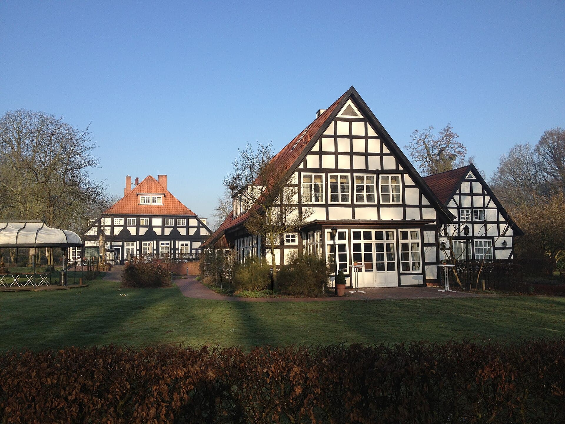 Forsthaus Heiligenberg (via Wikimedia Commons, CC BY-SA 2.5)