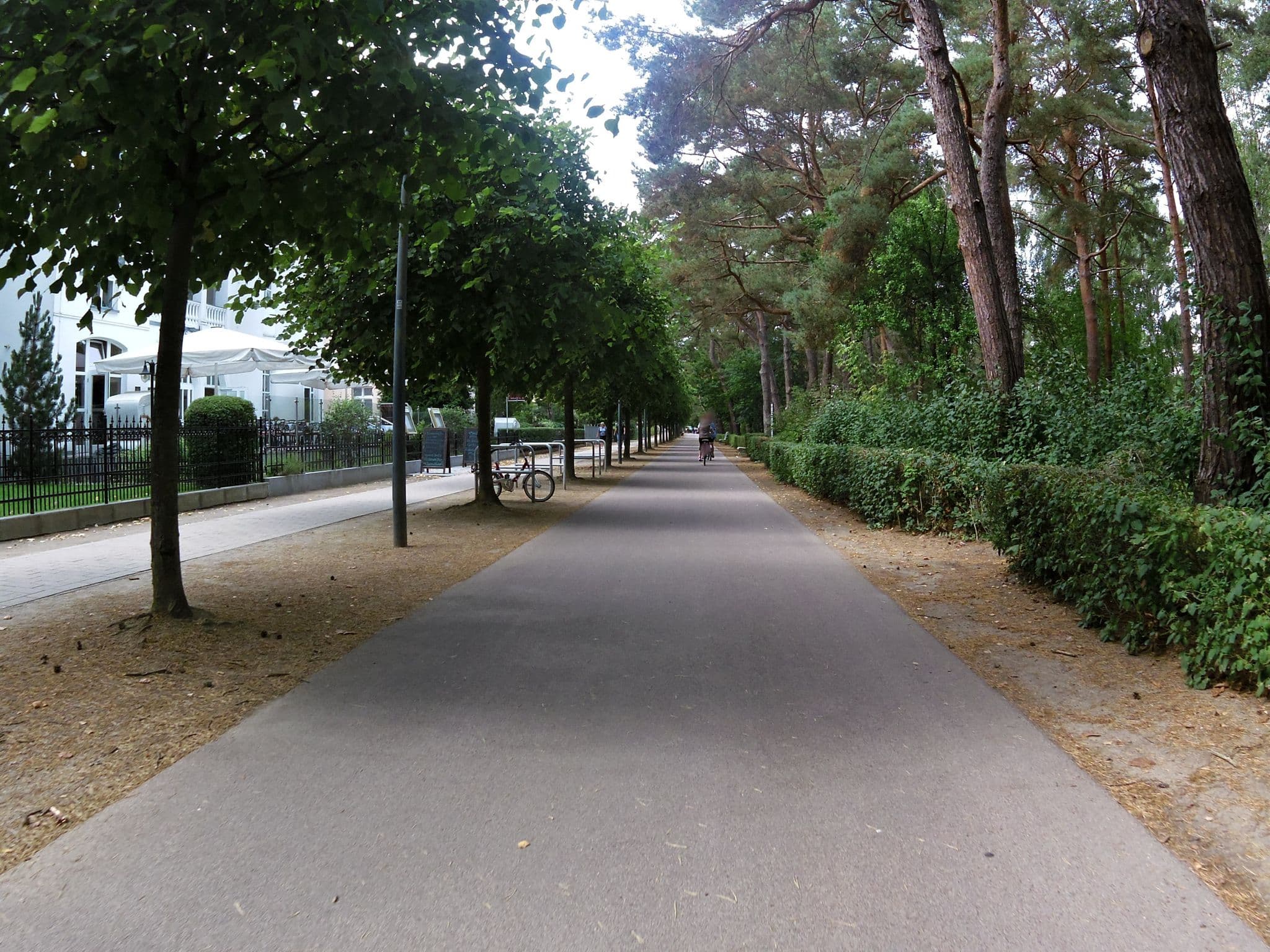 Street view near Kastell Hotel, Seebad Heringsdorf