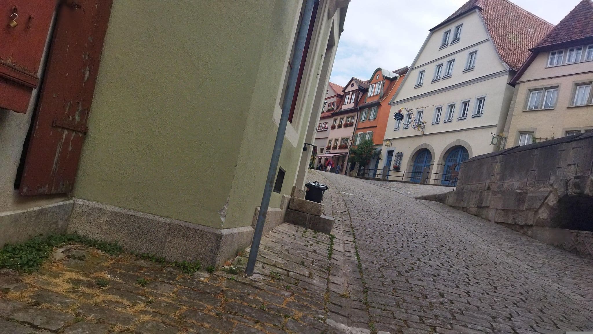 Street view near Hotel Restaurant Café Uhl, Rothenburg ob der Tauber — © changchun1 (CC BY-SA · Mapillary)