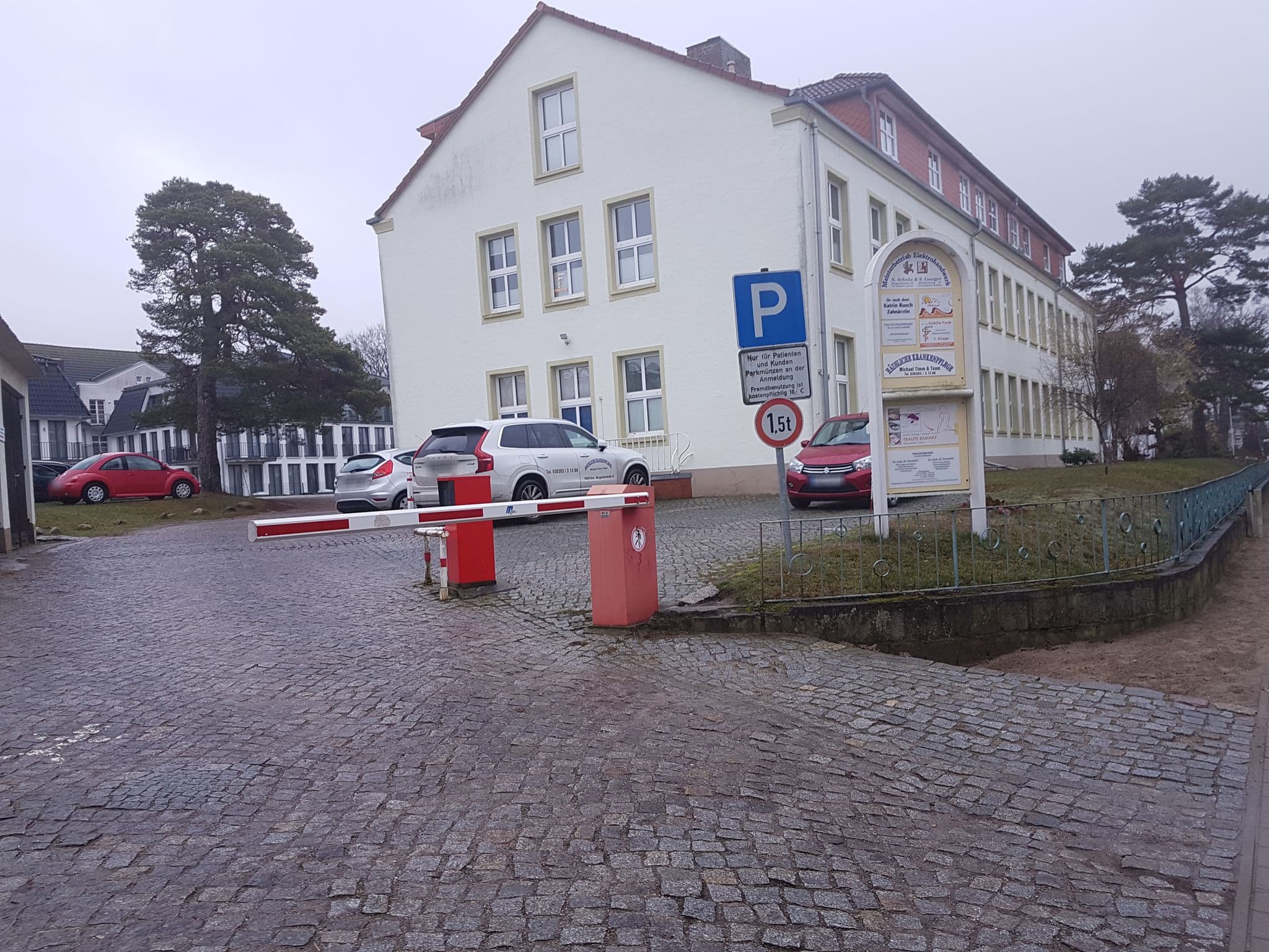 Street view near Haus Metropol, Ostseebad Binz