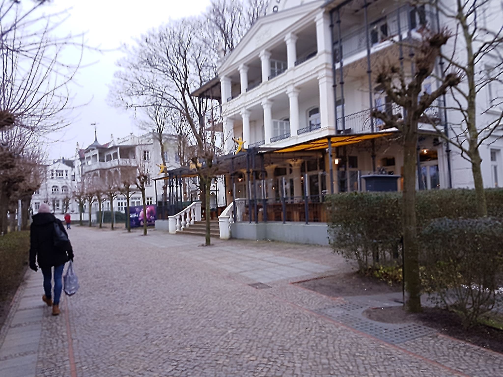 Street view near Dünenhaus, Ostseebad Binz