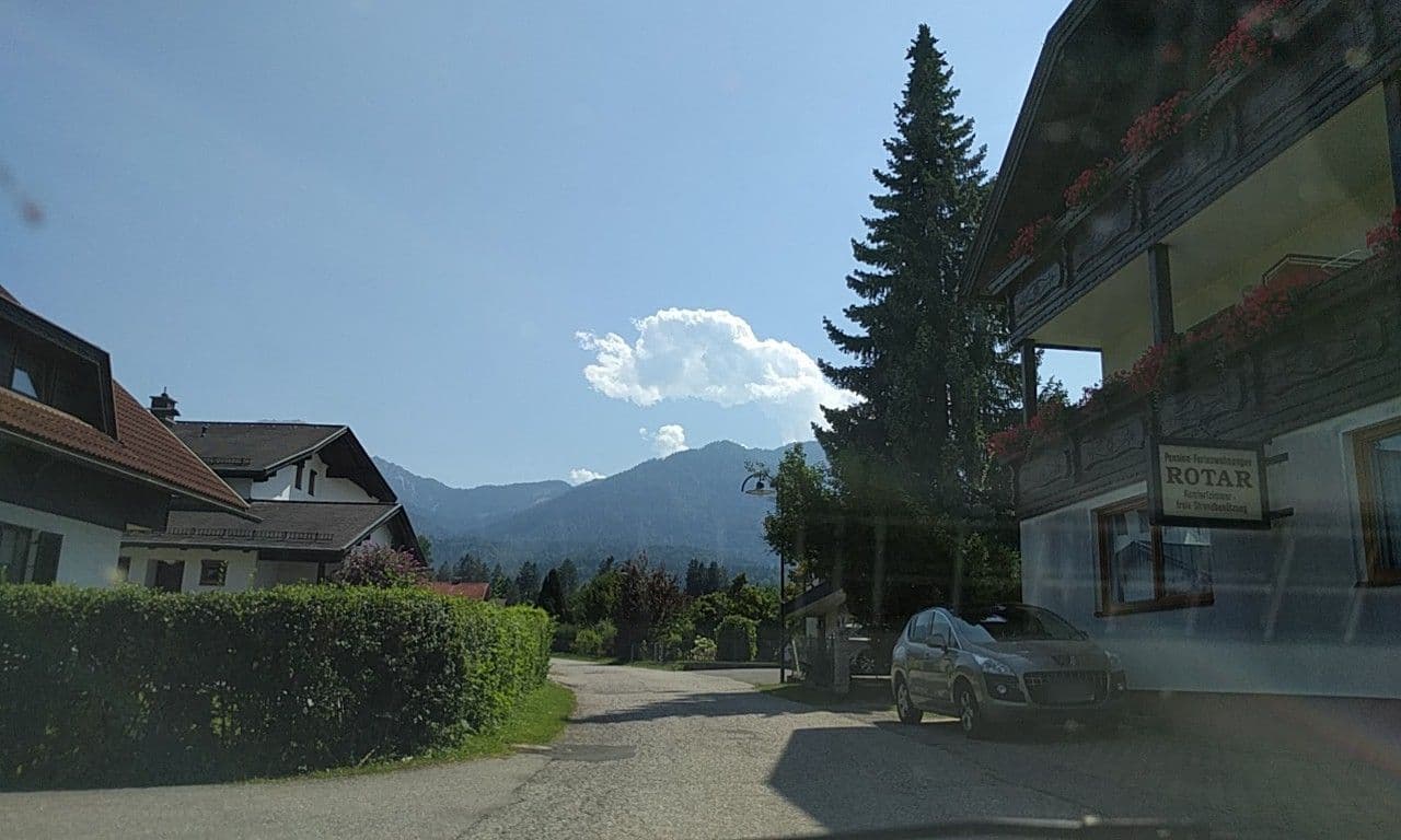 Street view near Pension - Ferienwohnung Rotar, Faak am See — © rumglotzer (CC BY-SA · Mapillary)