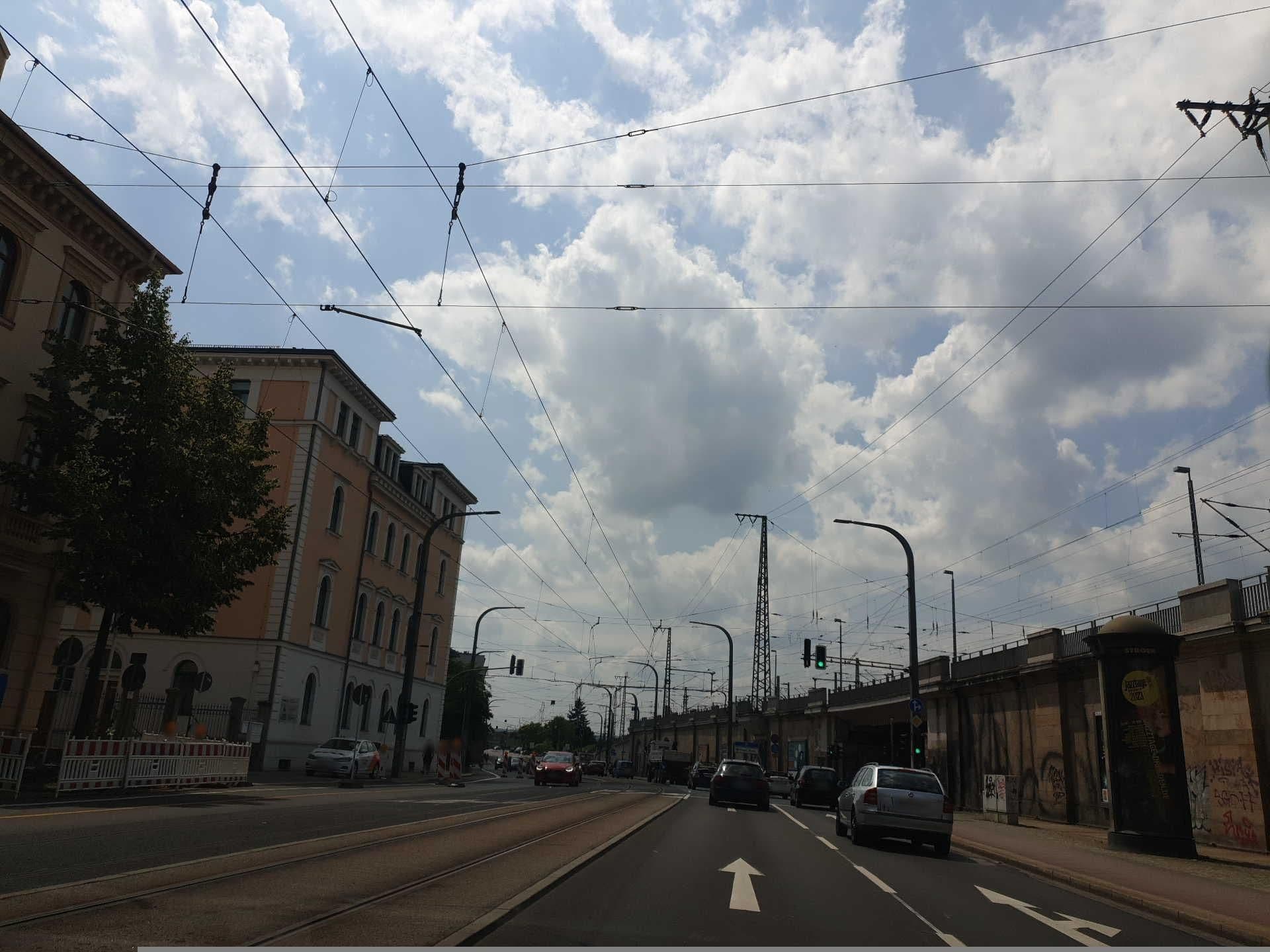 Street view near Hotel Bayrischer Hof, Äußere Neustadt — © canislupus (CC BY-SA · Mapillary)